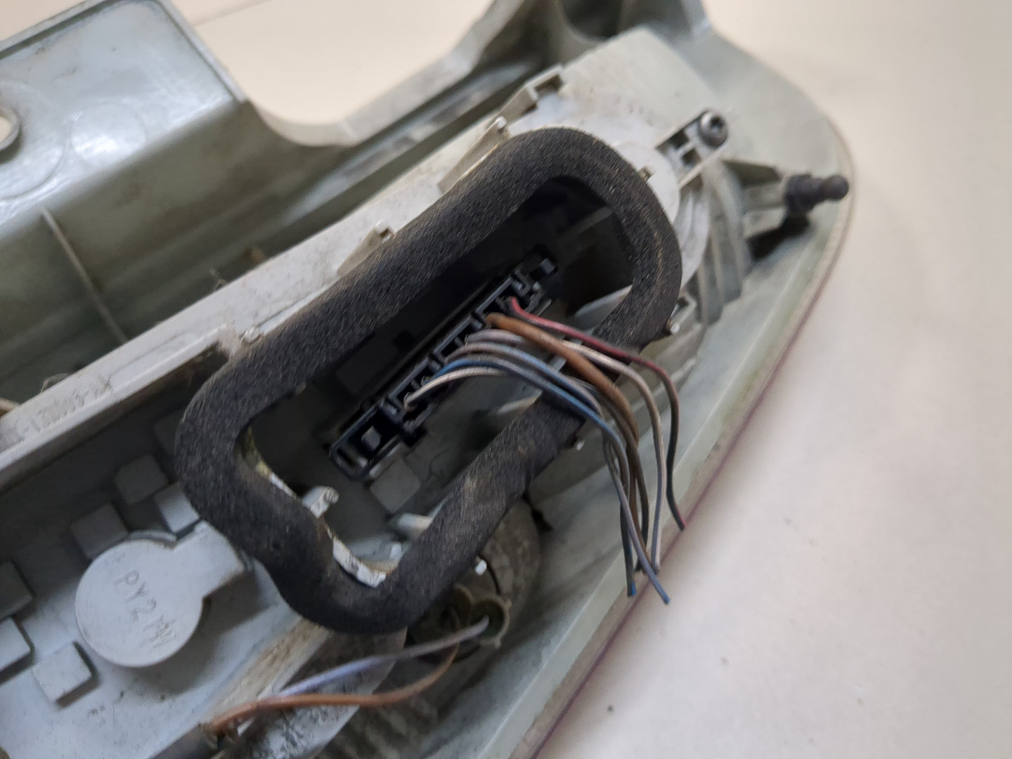 Фонарь задний левый