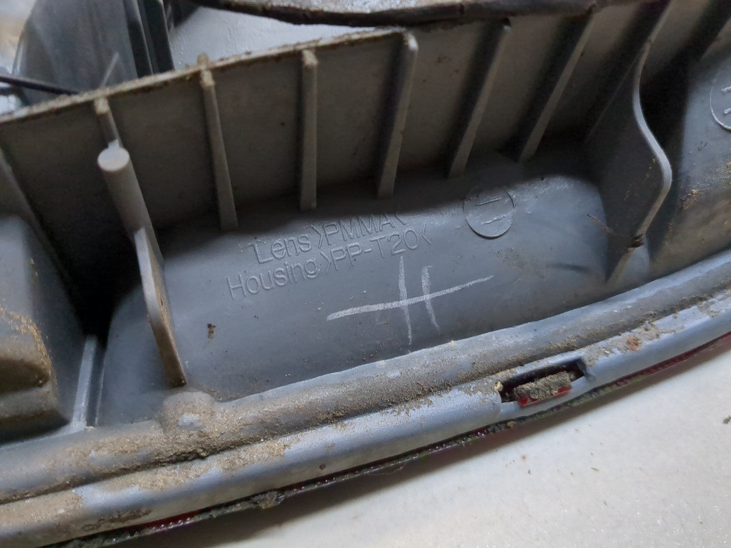 Фонарь задний левый