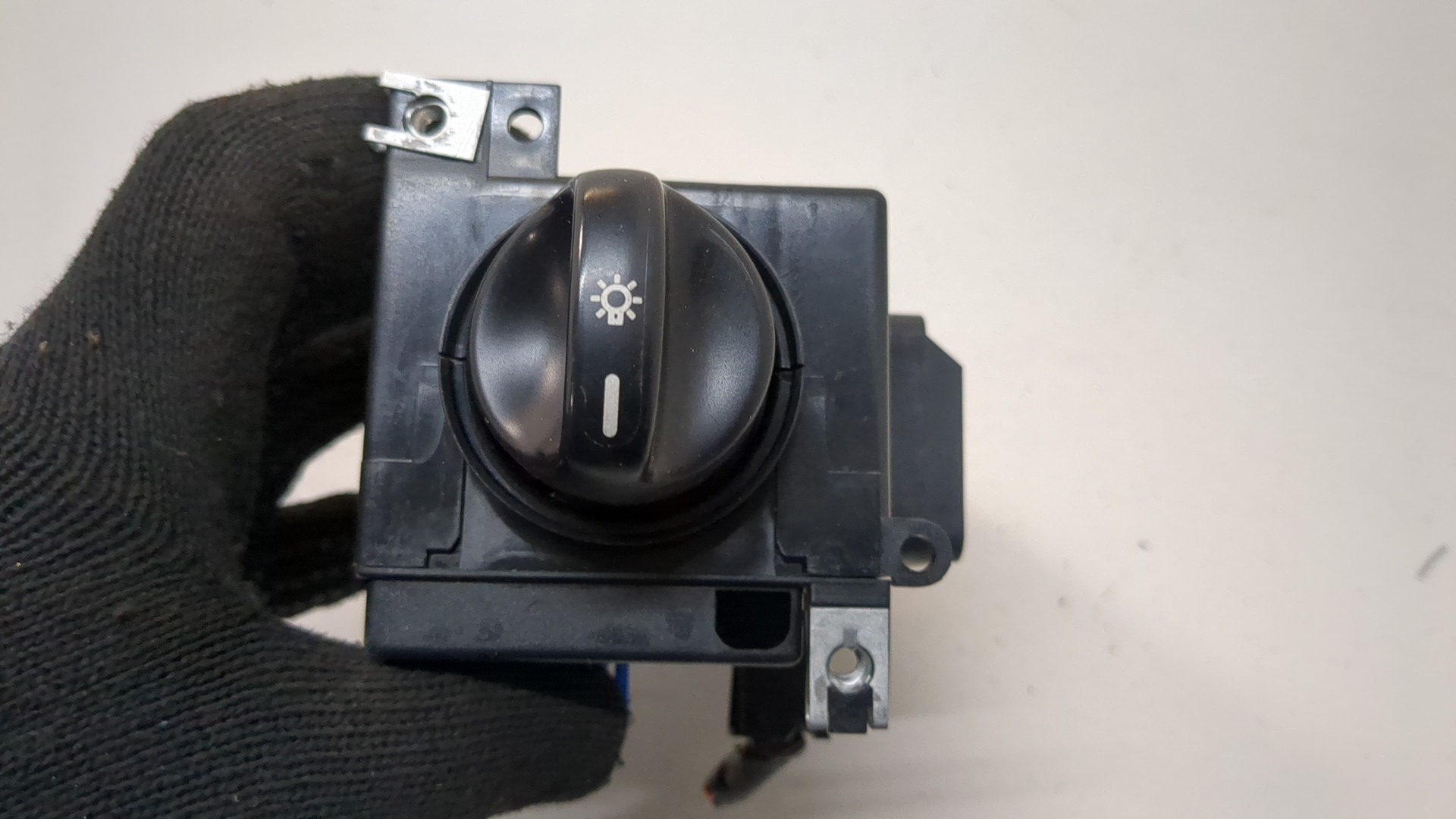 Переключатель света фар