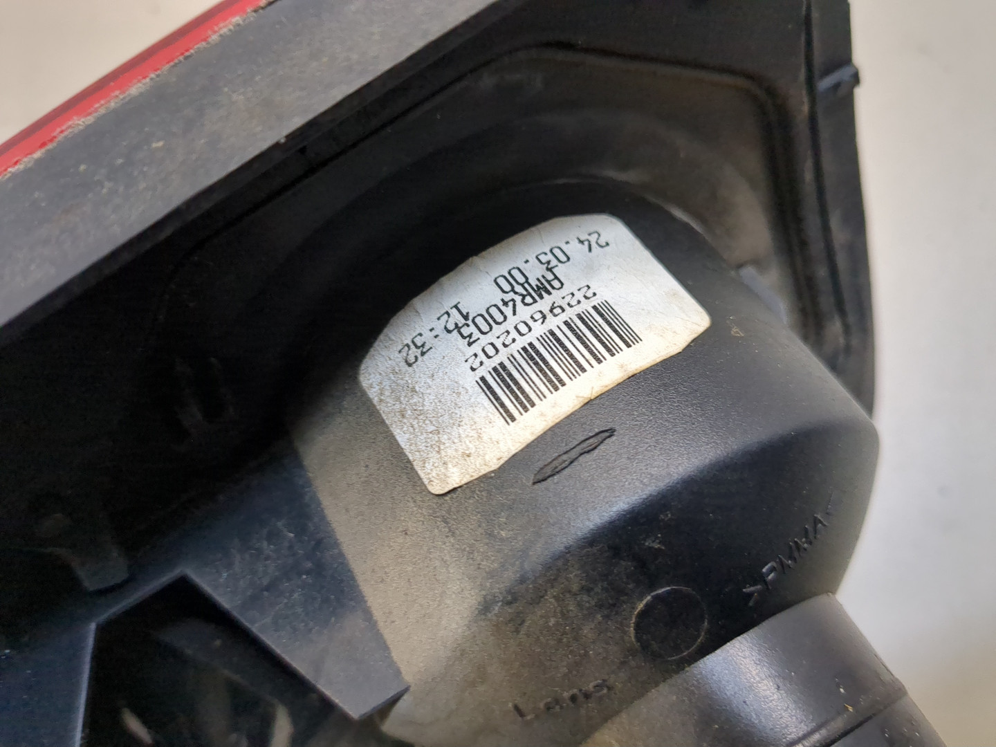 Фонарь задний правый