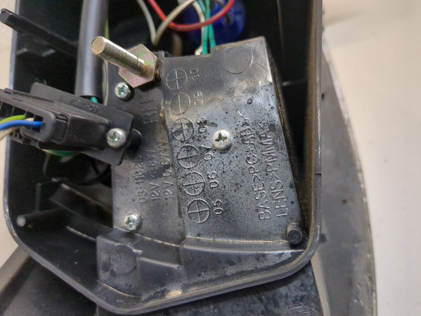 Фонарь задний правый