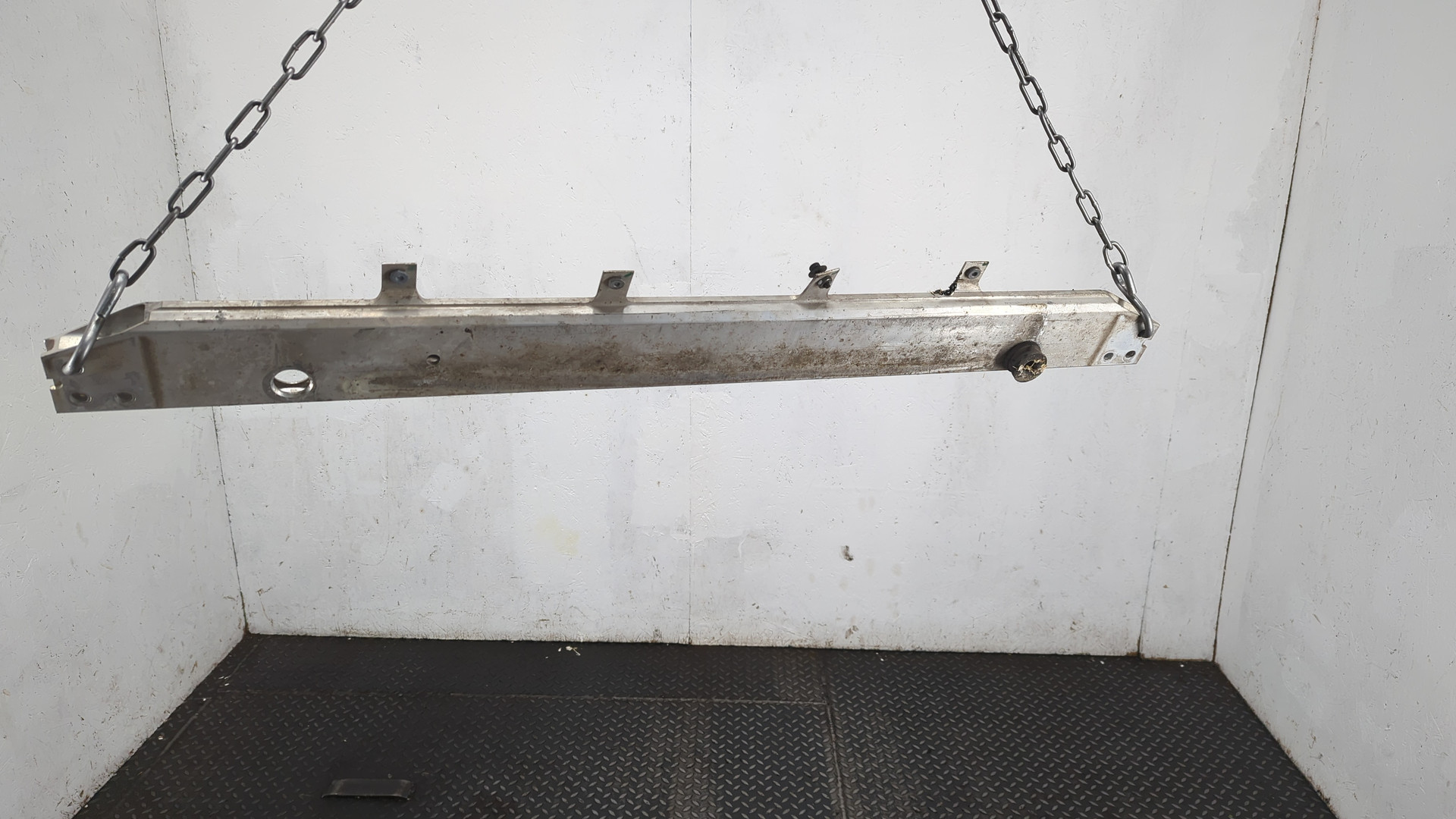 Балка подрадиаторная