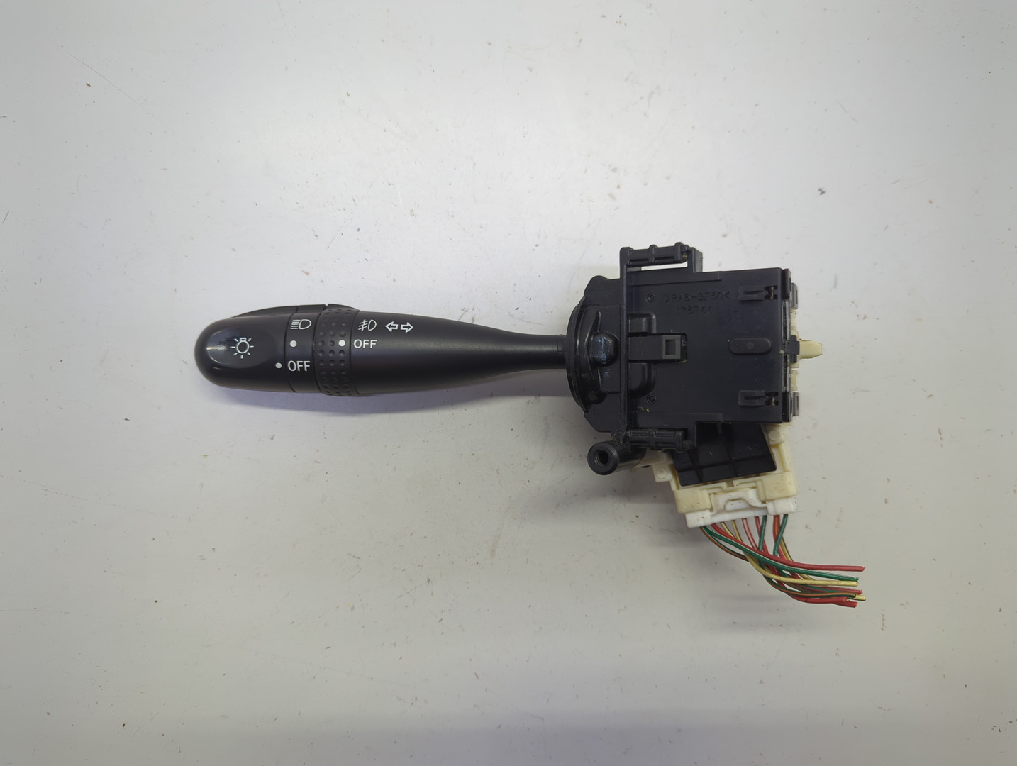 Переключатель поворотов подрулевой