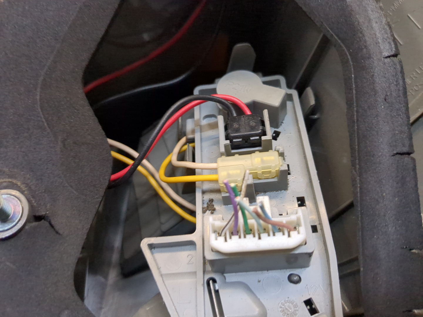 Фонарь задний левый