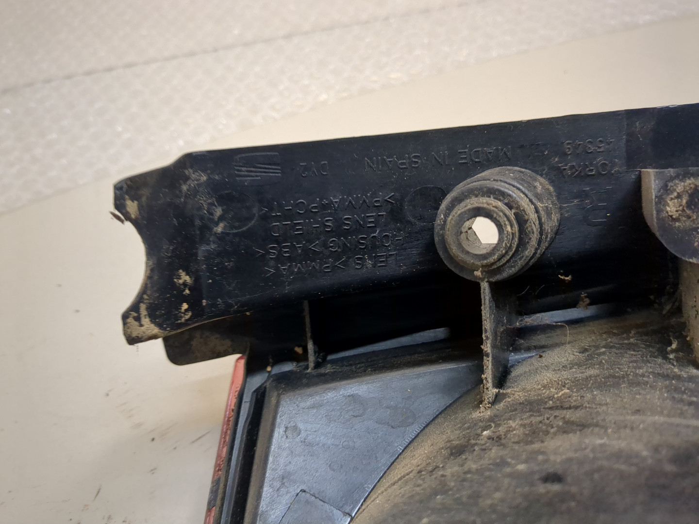 Фонарь задний правый