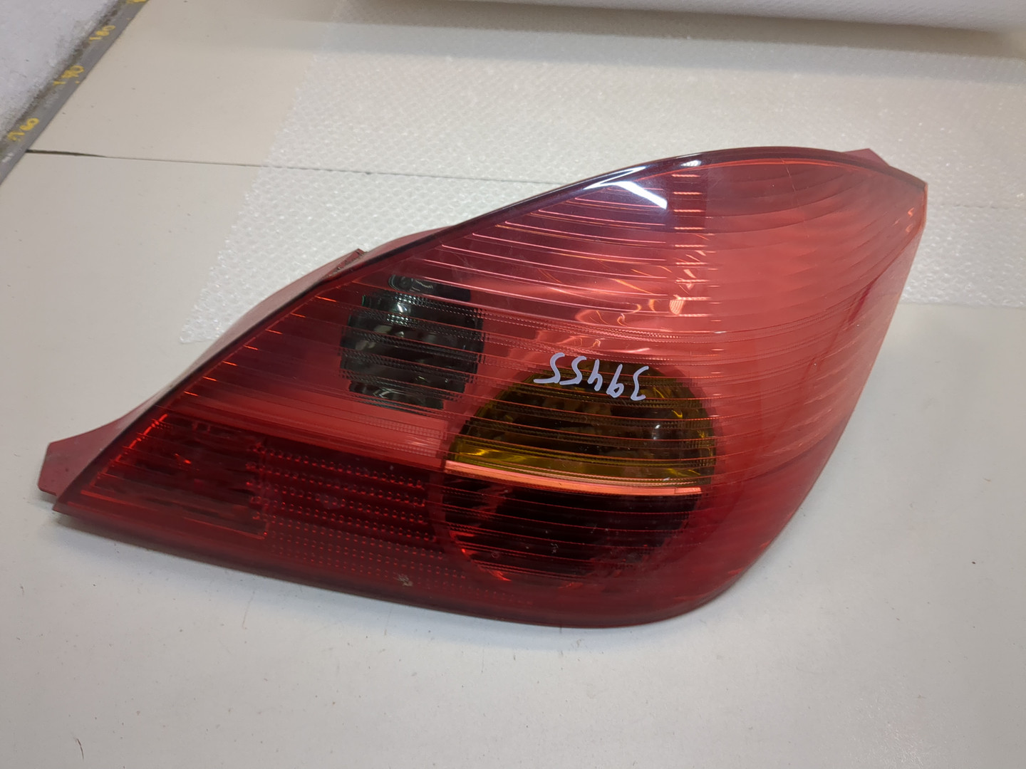 Фонарь задний левый