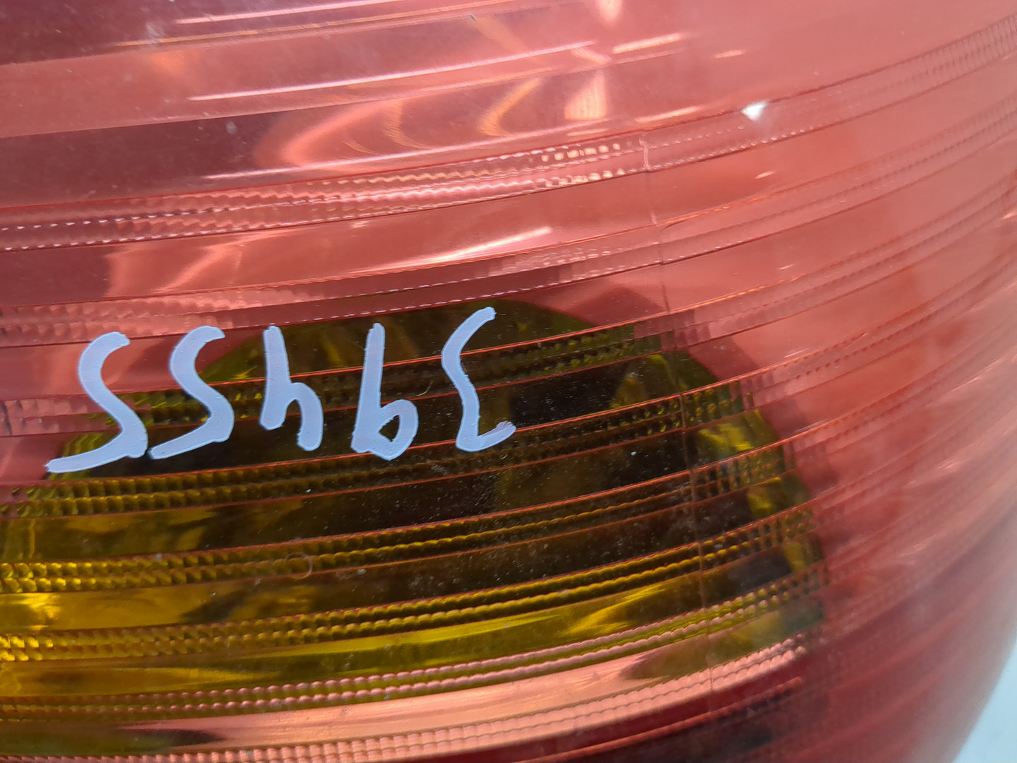 Фонарь задний левый