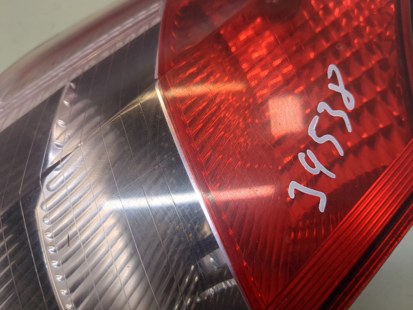 Фонарь задний левый