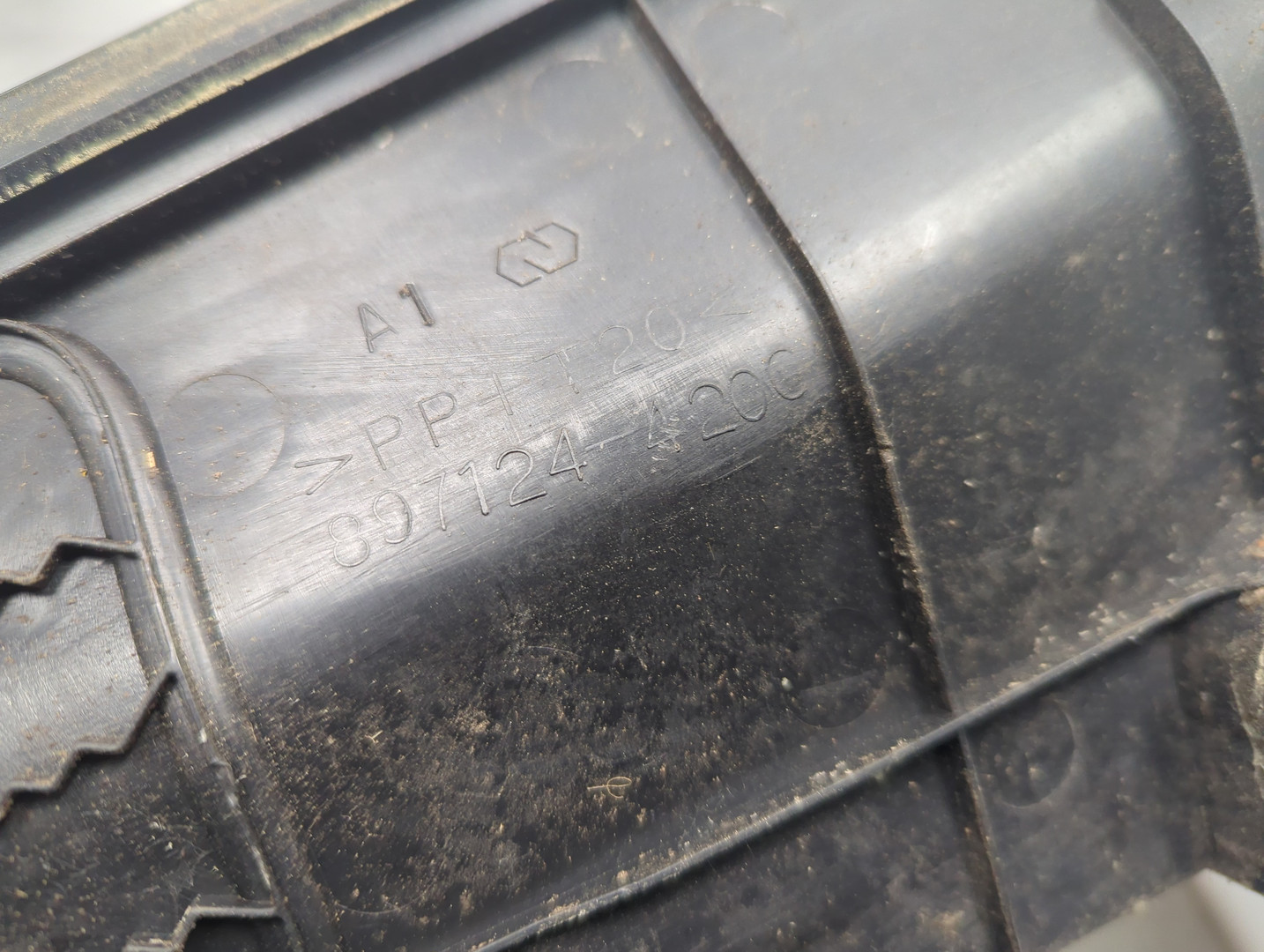 Решетка стеклоочистителей (Жабо)