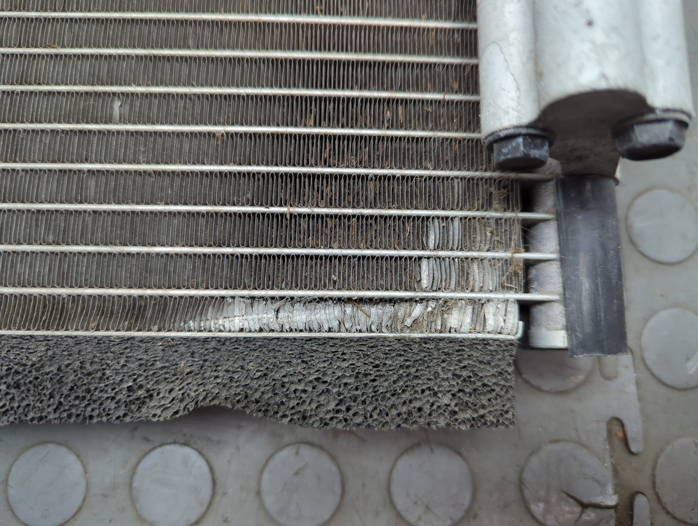 Радиатор кондиционера / конденсер