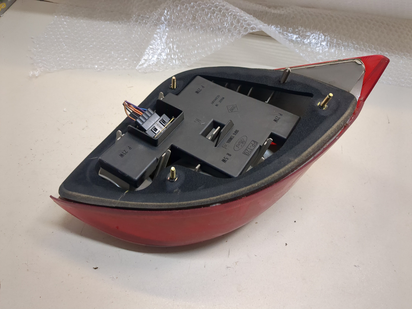 Фонарь задний правый