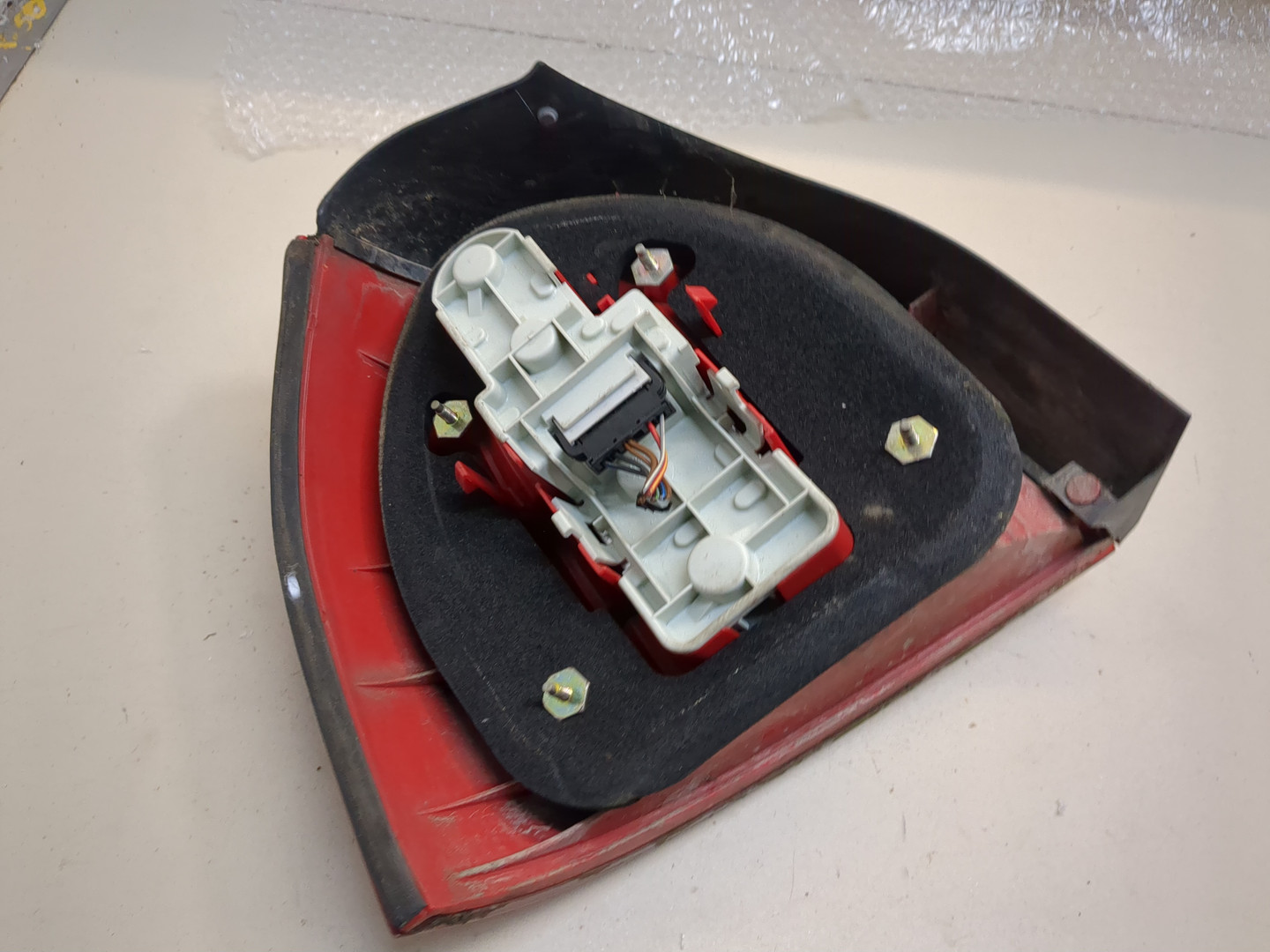 Фонарь задний правый