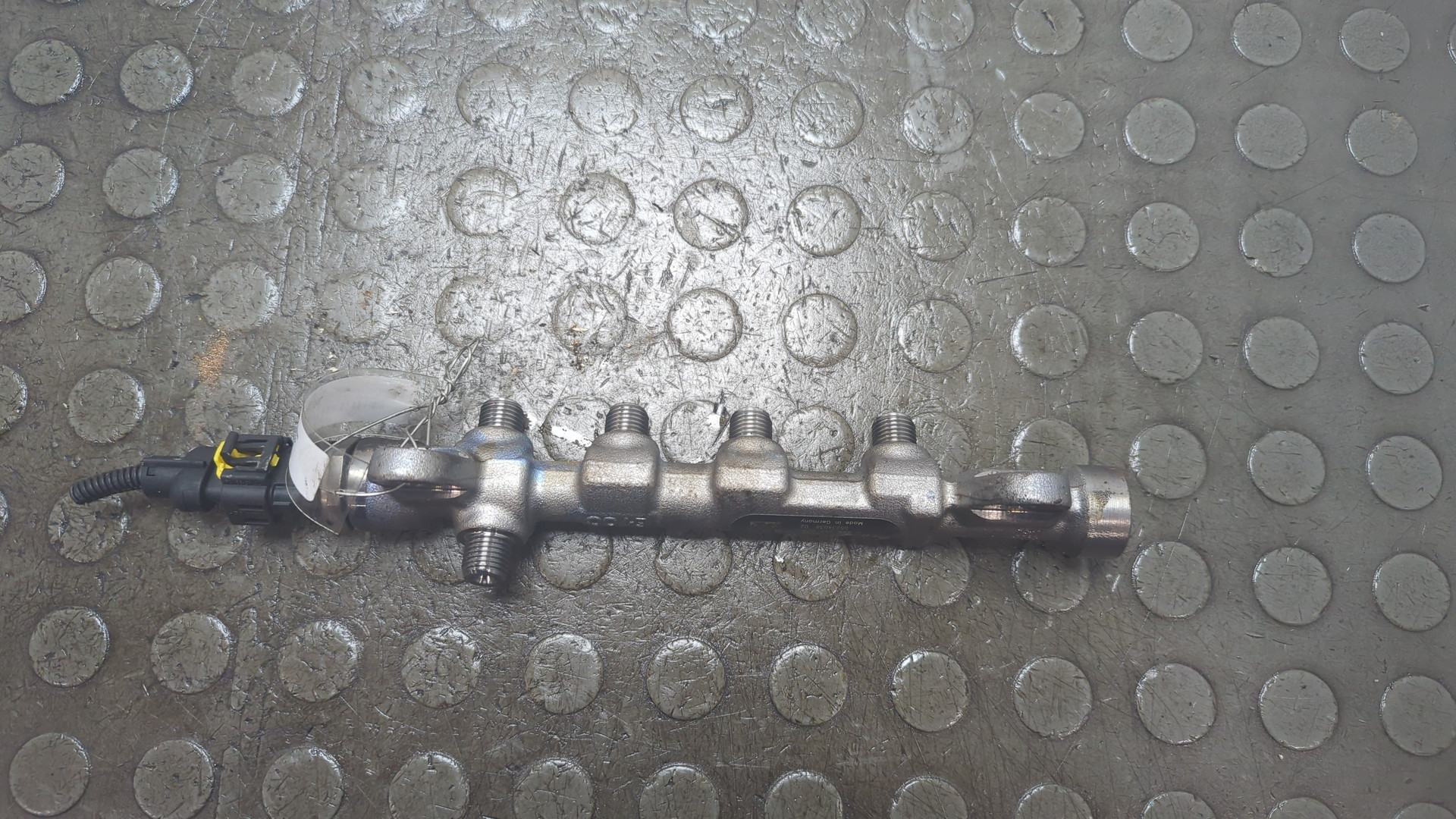 Рейка топливная (рампа)