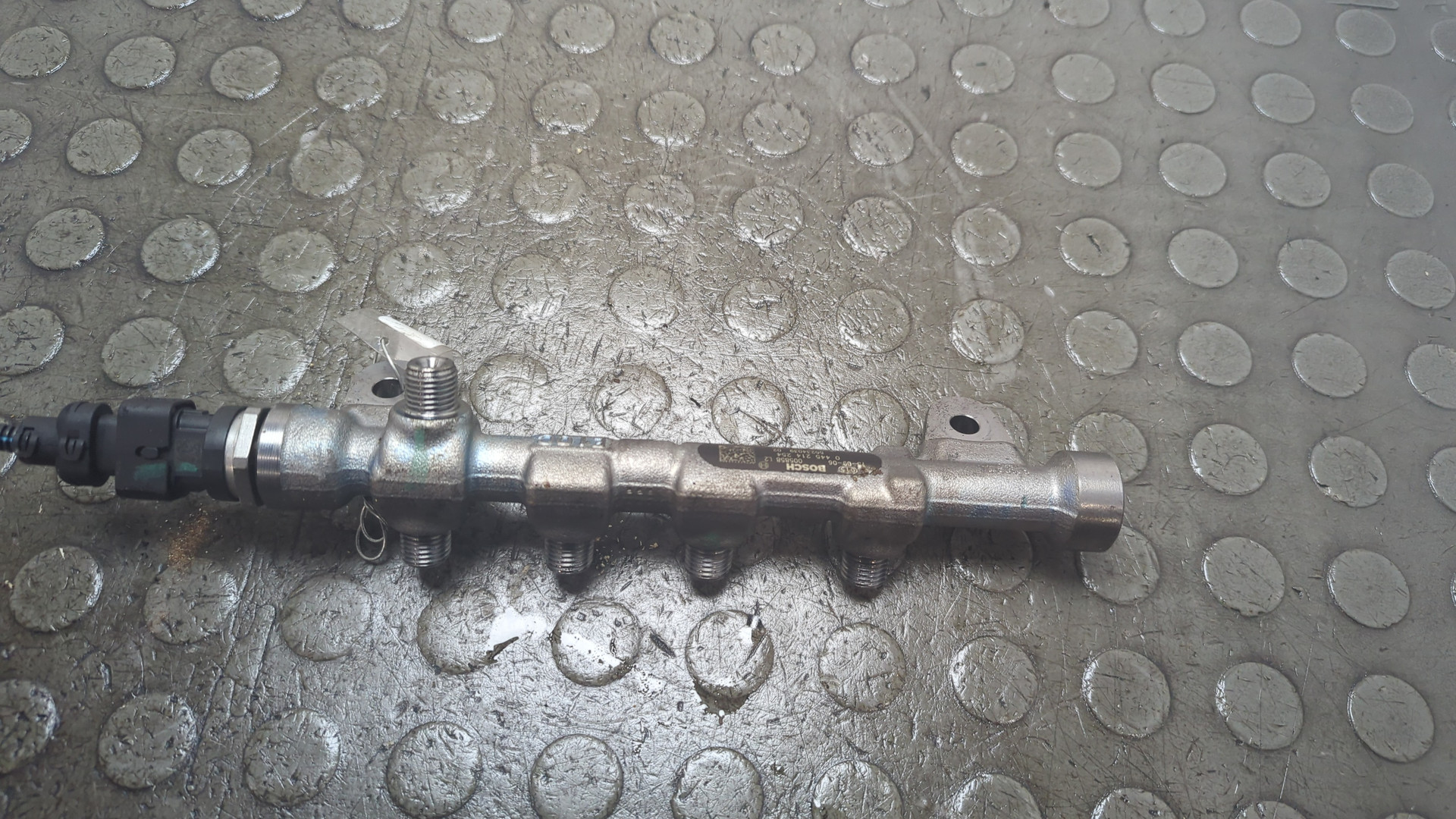 Рейка топливная (рампа)