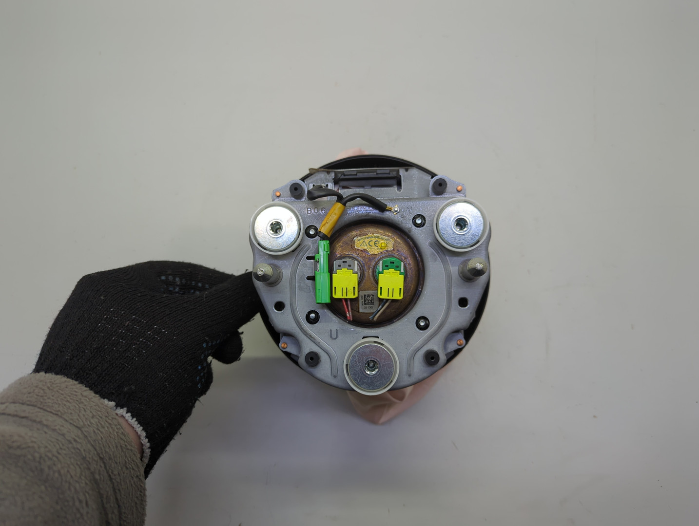 Подушка безопасности в рулевое колесо