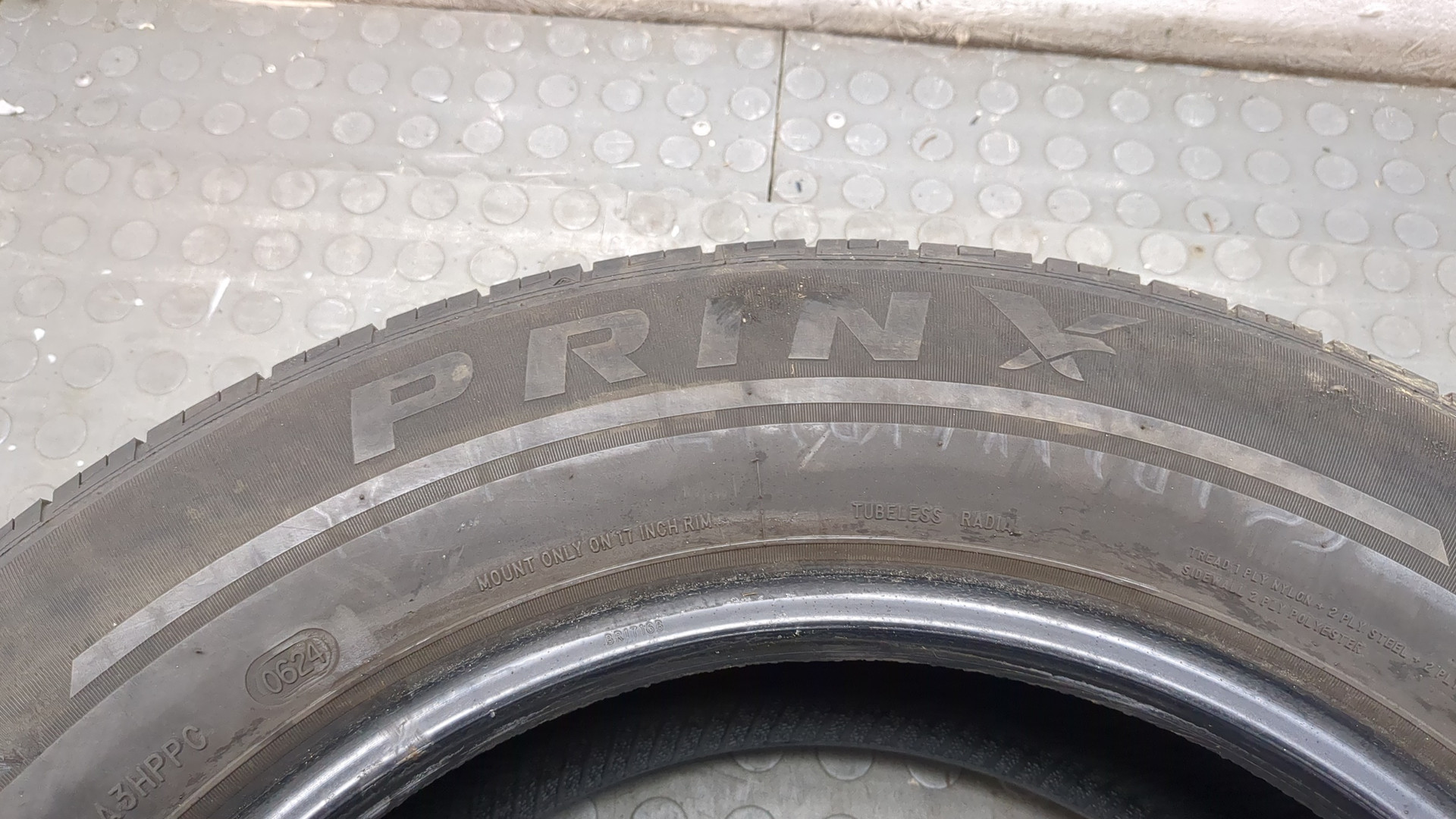 Шины комплект (4 шт.)