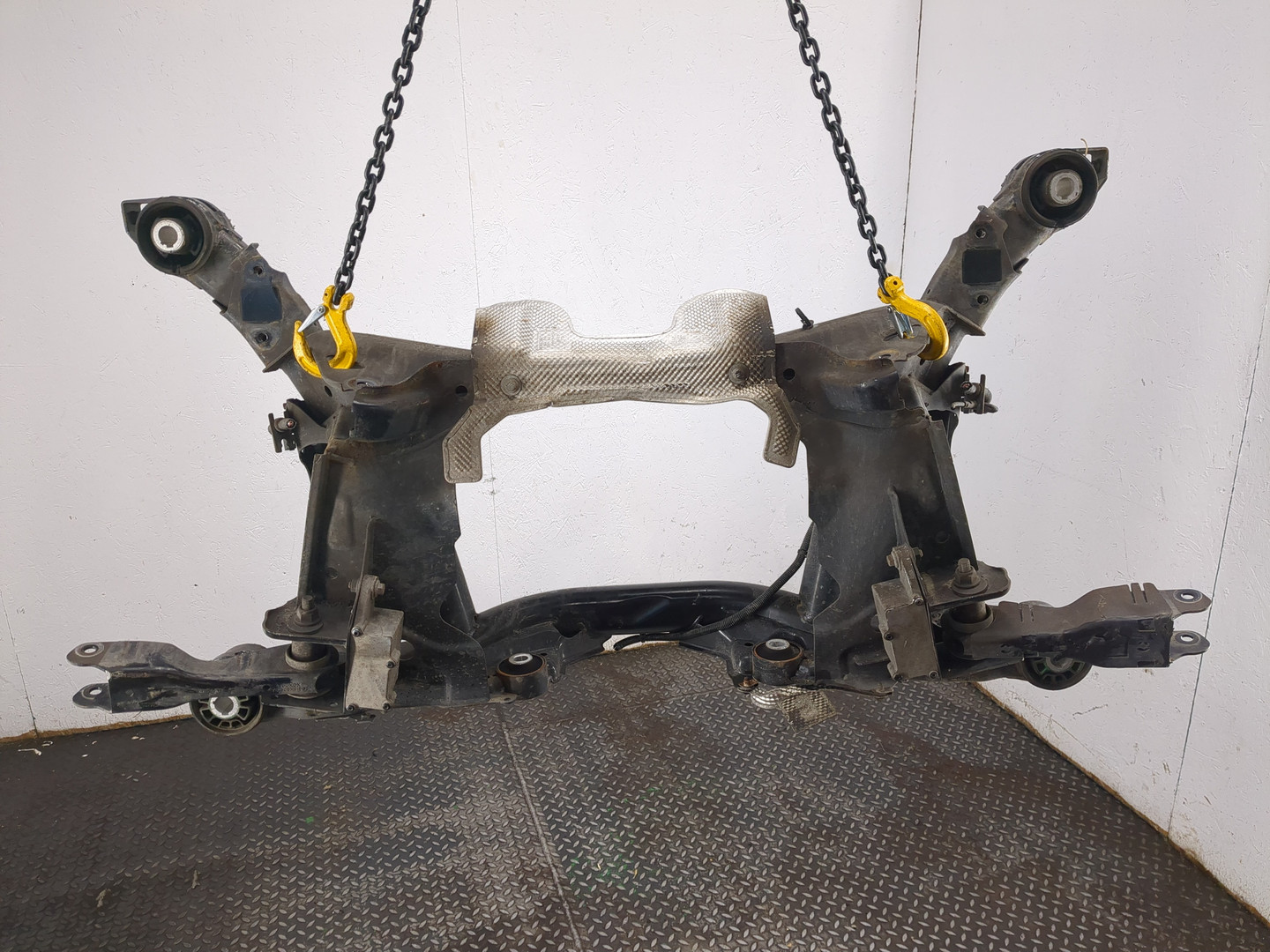 Балка задняя