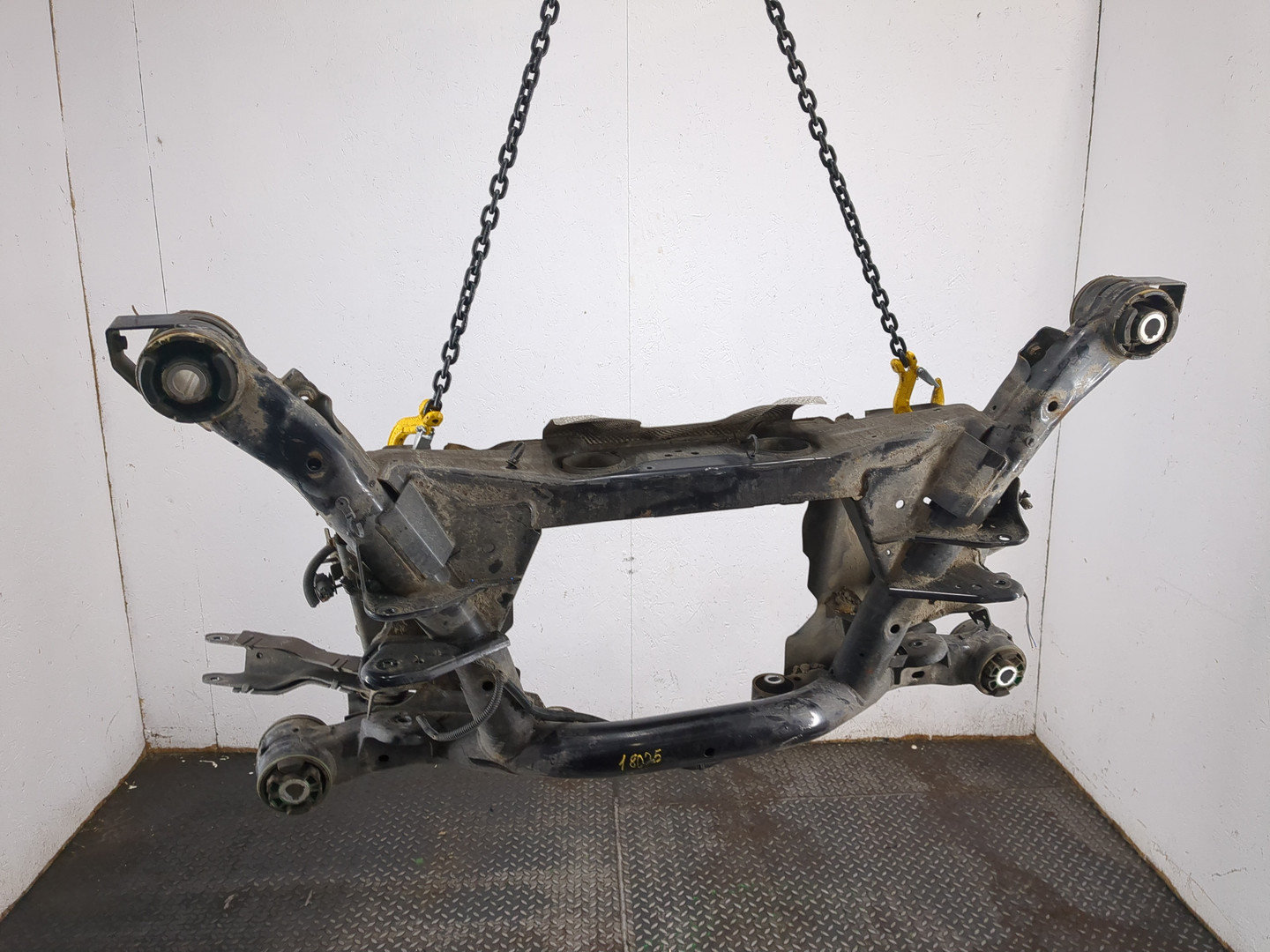 Балка задняя