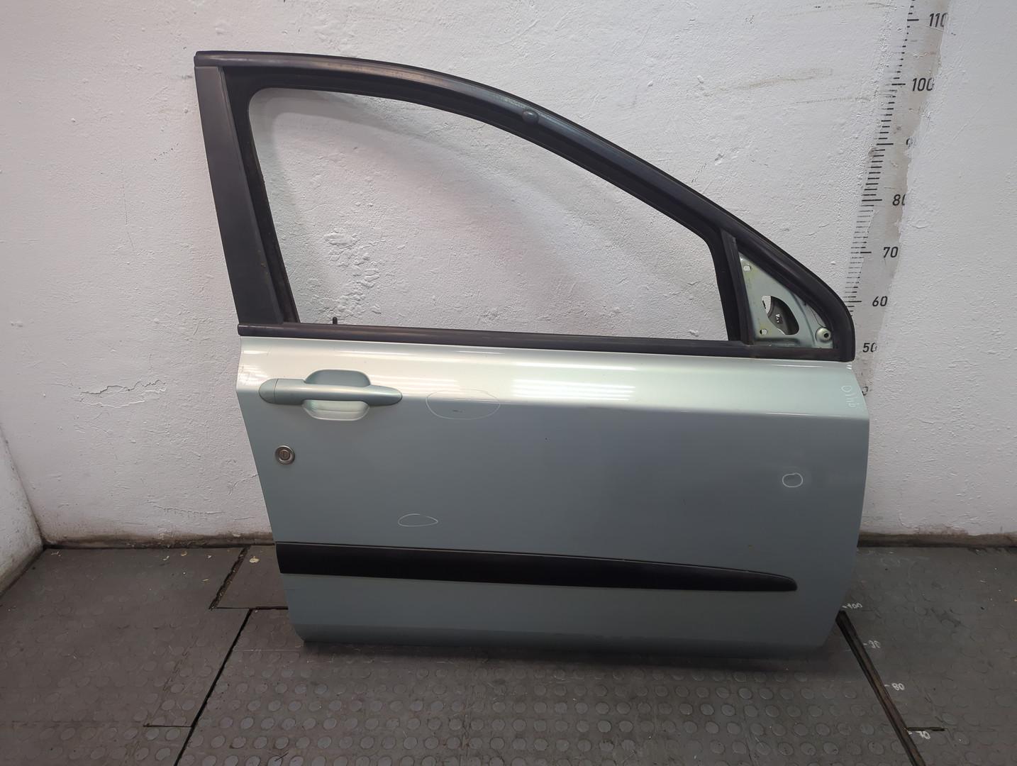 Дверь передняя правая