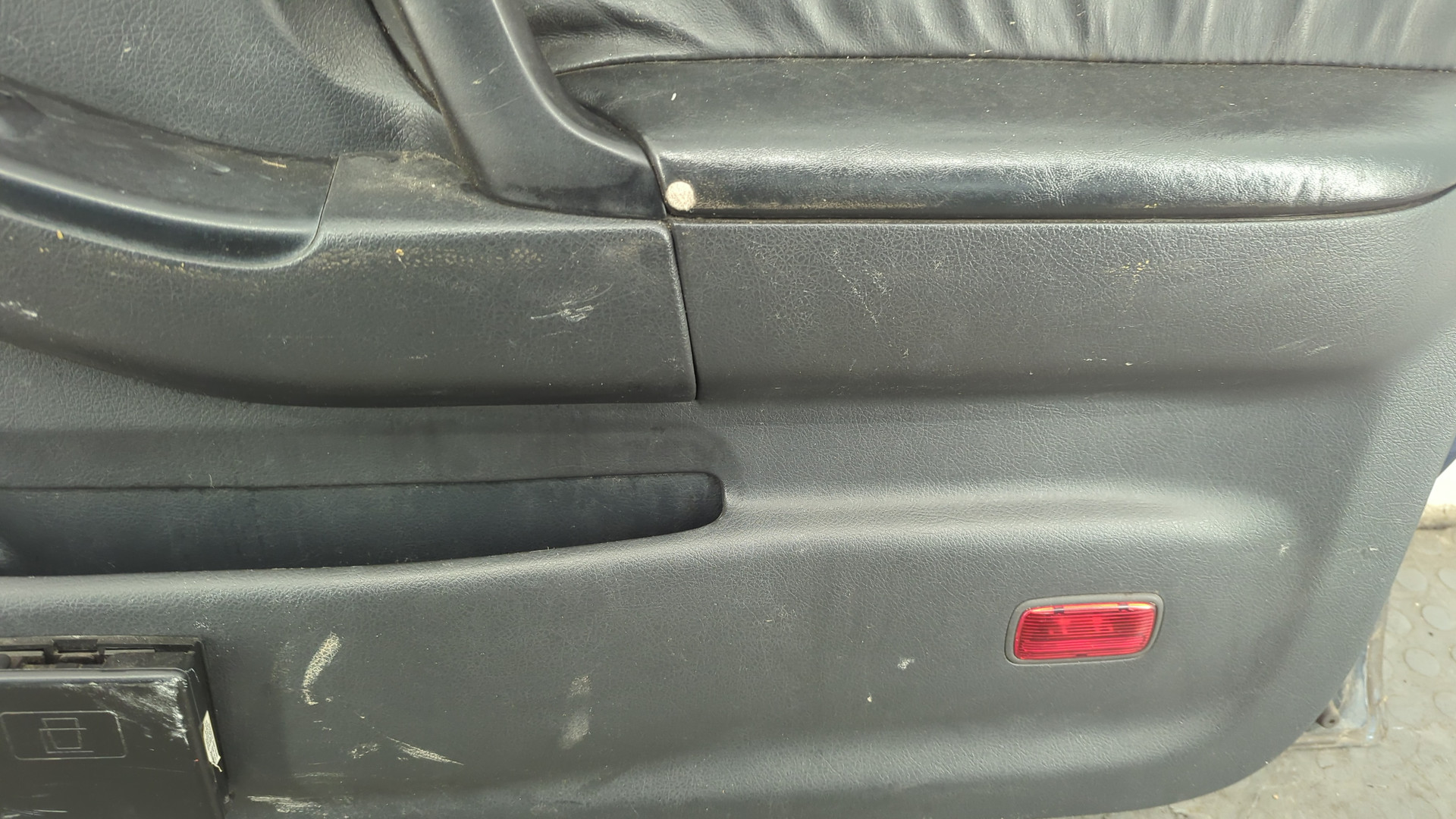 Дверь передняя правая