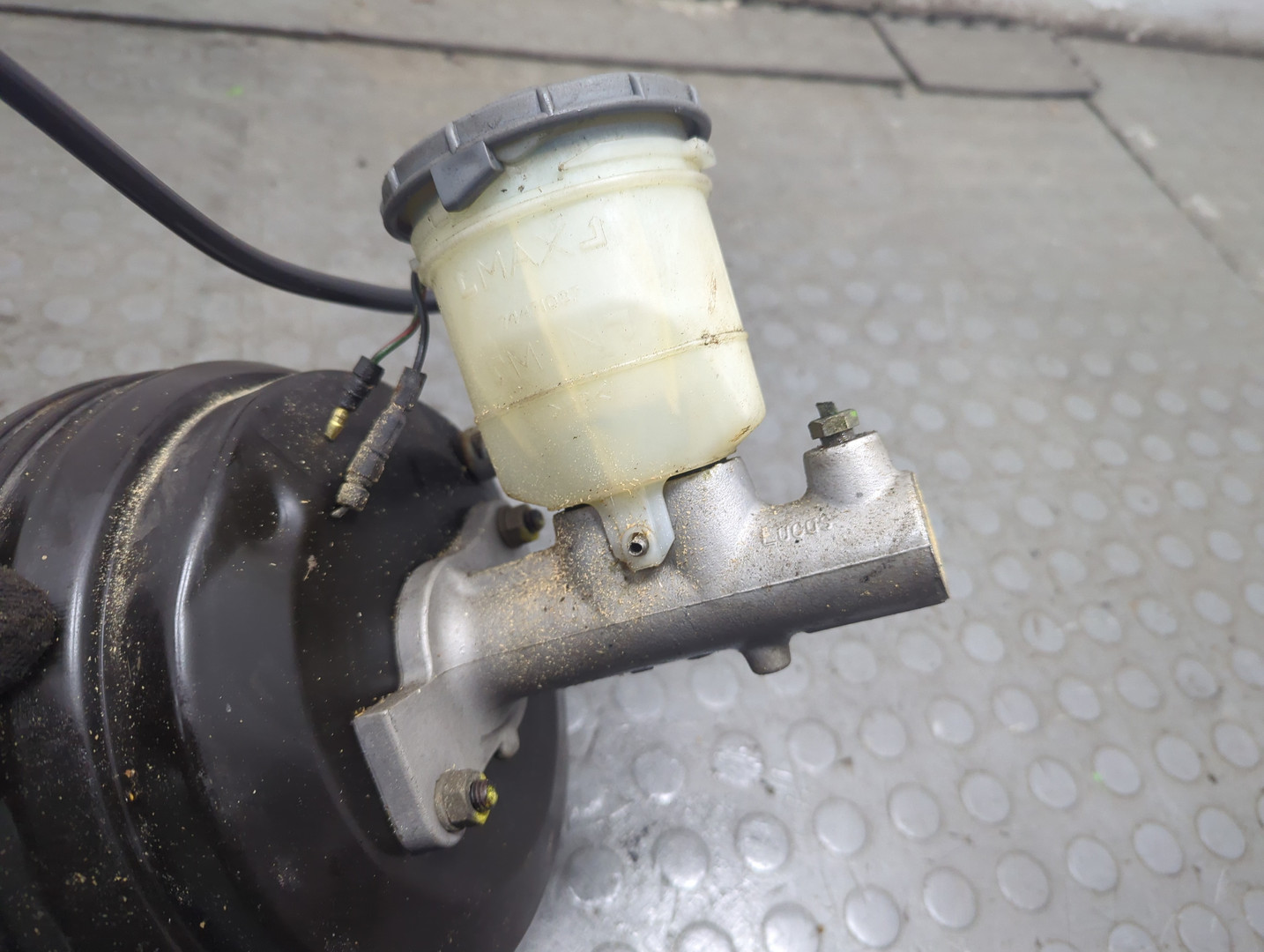 Цилиндр тормозной главный