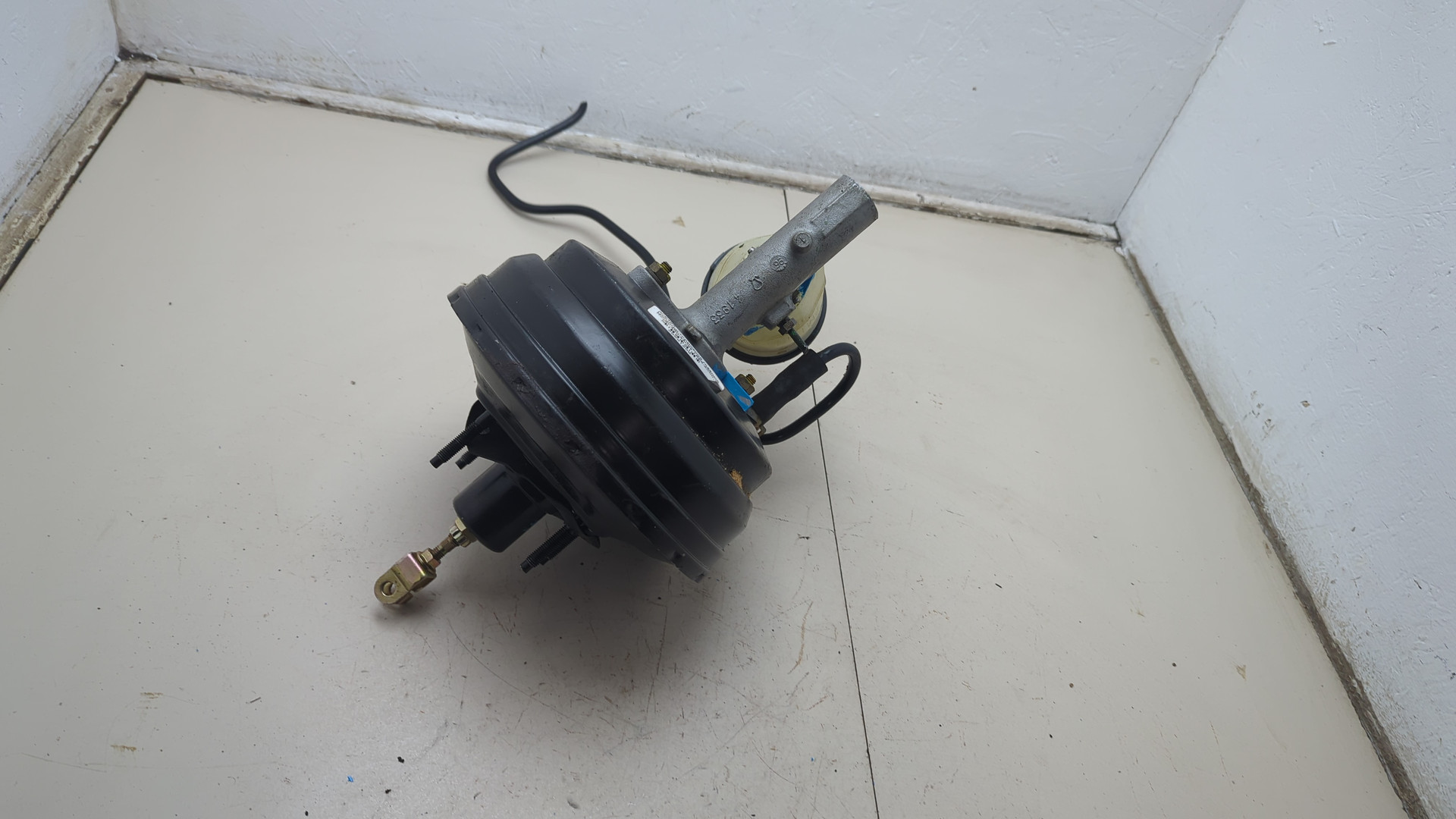 Цилиндр тормозной главный