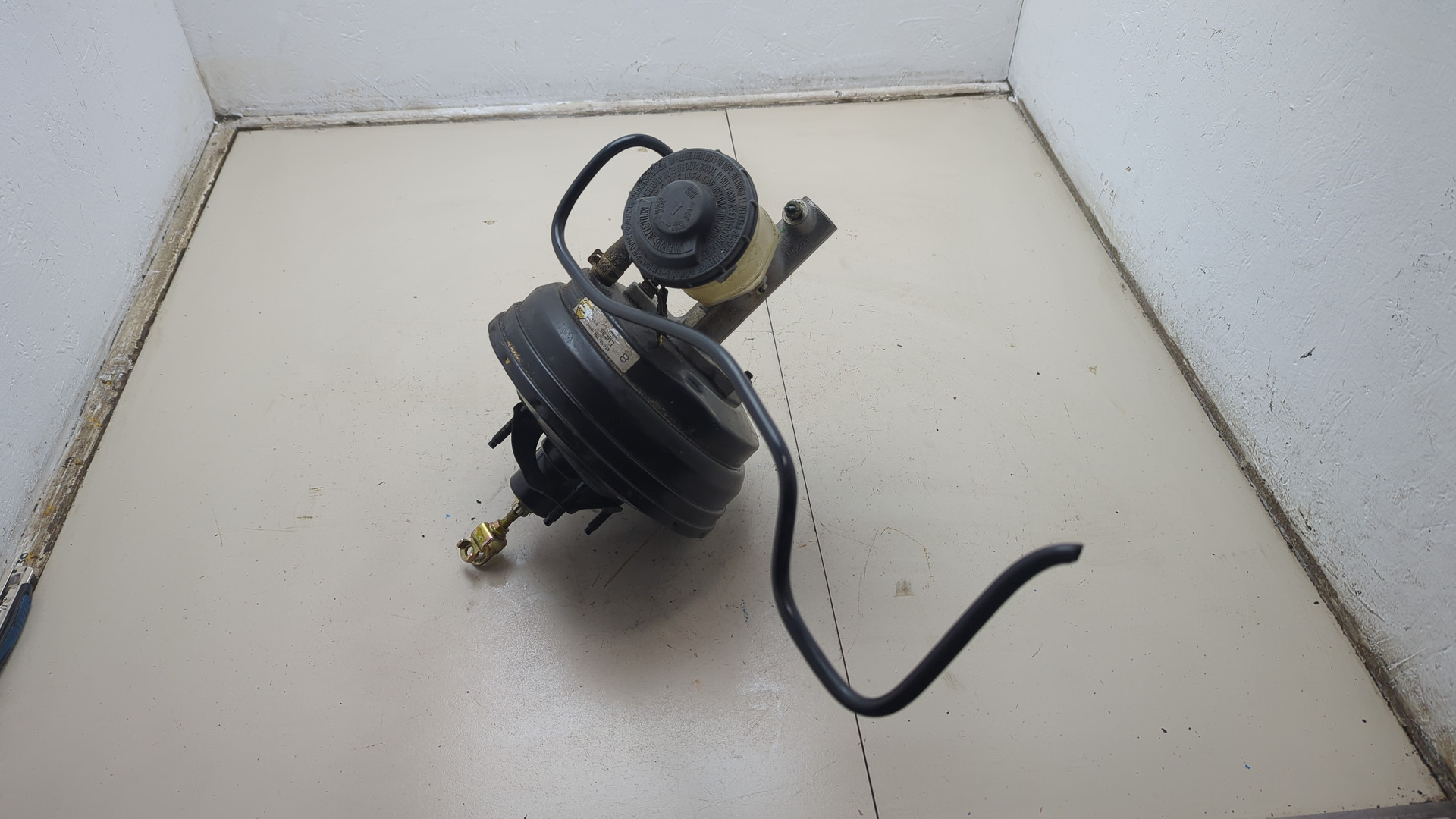 Цилиндр тормозной главный