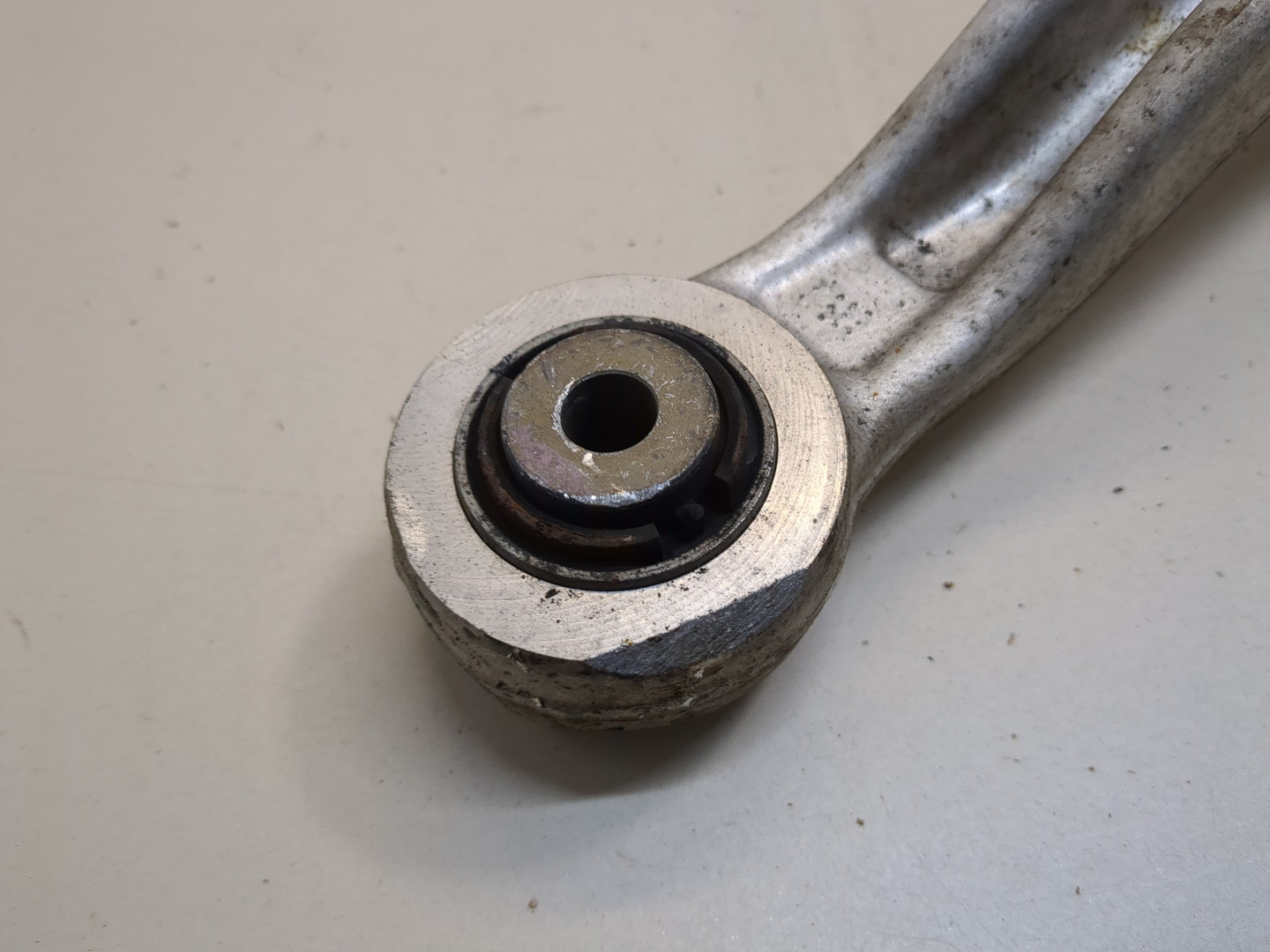 Рычаг задний