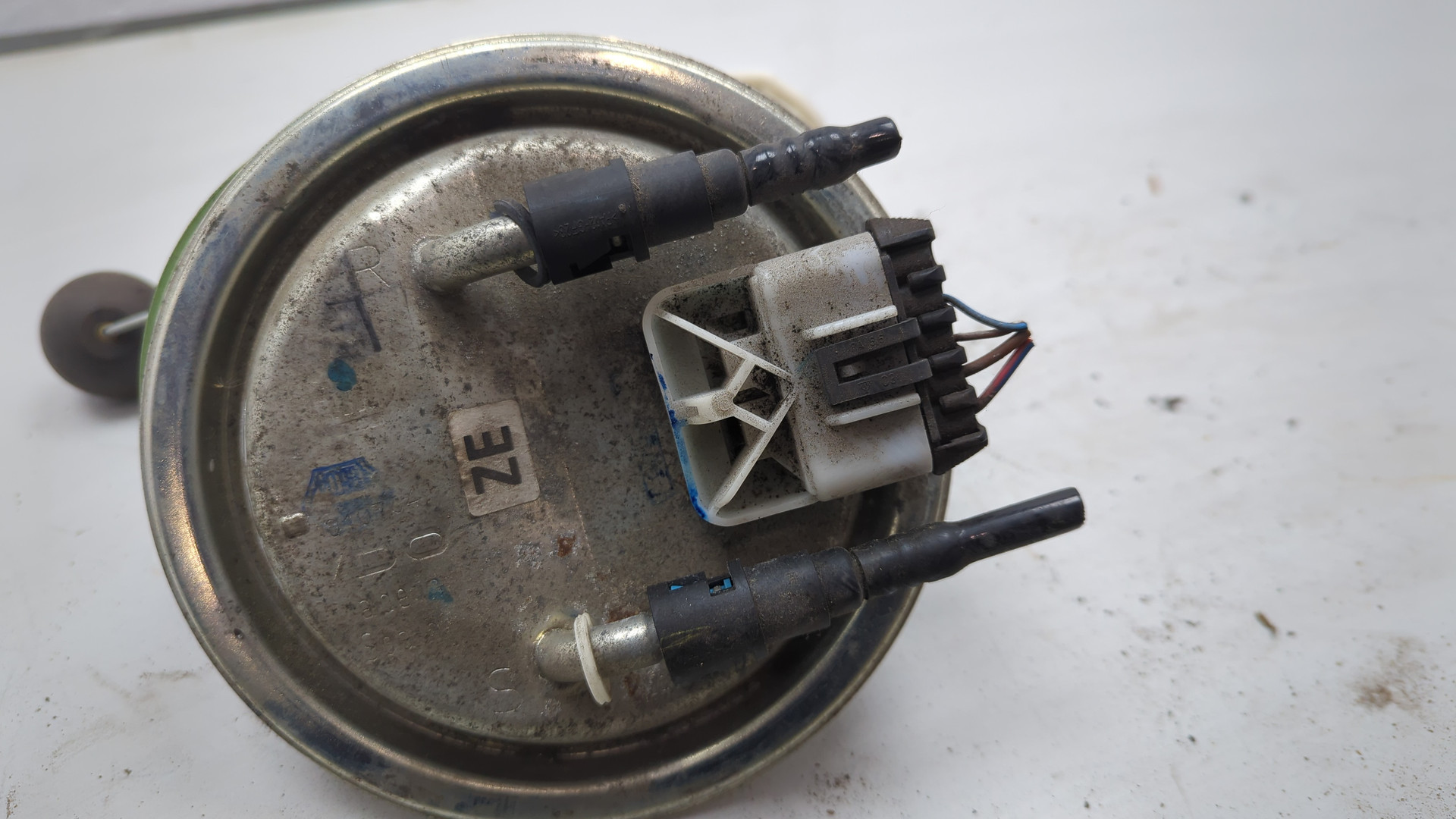 Насос топливный электрический