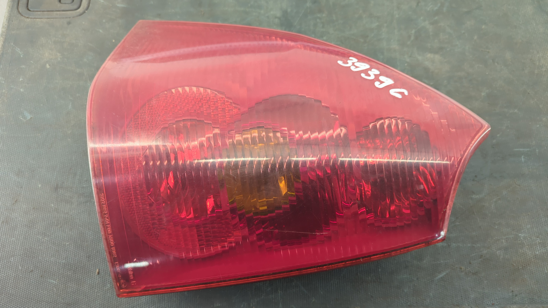 Фонарь задний правый