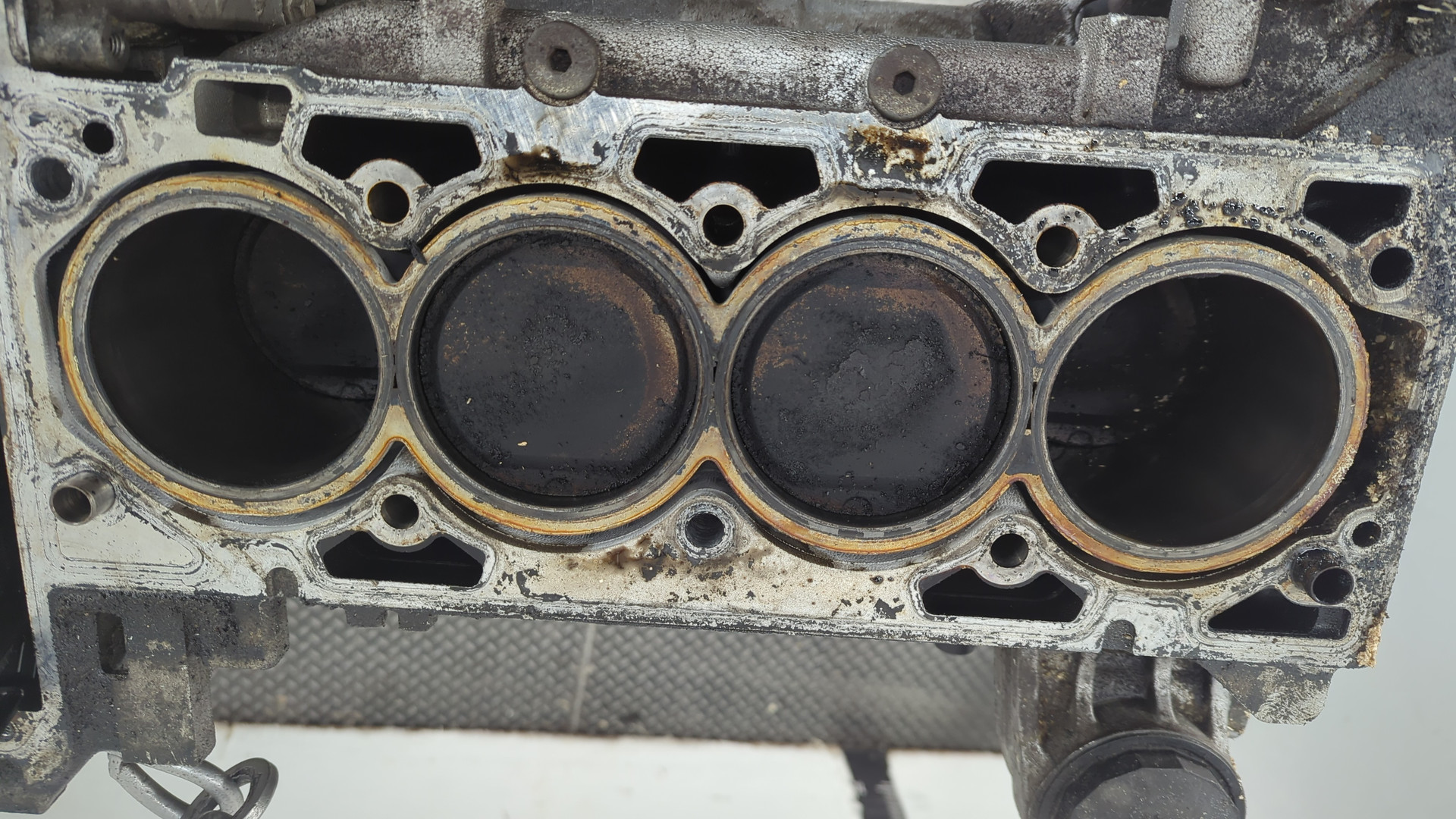 Блок двигателя