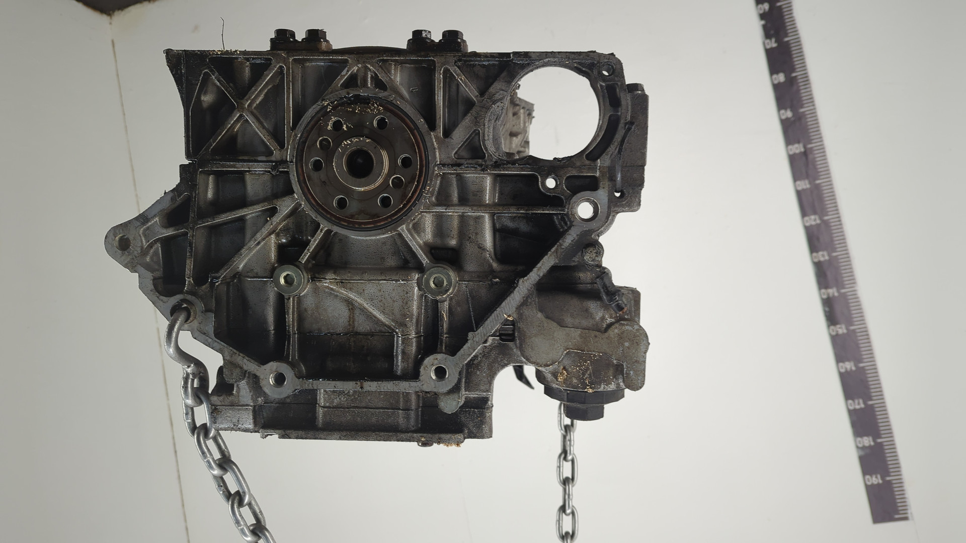 Блок двигателя