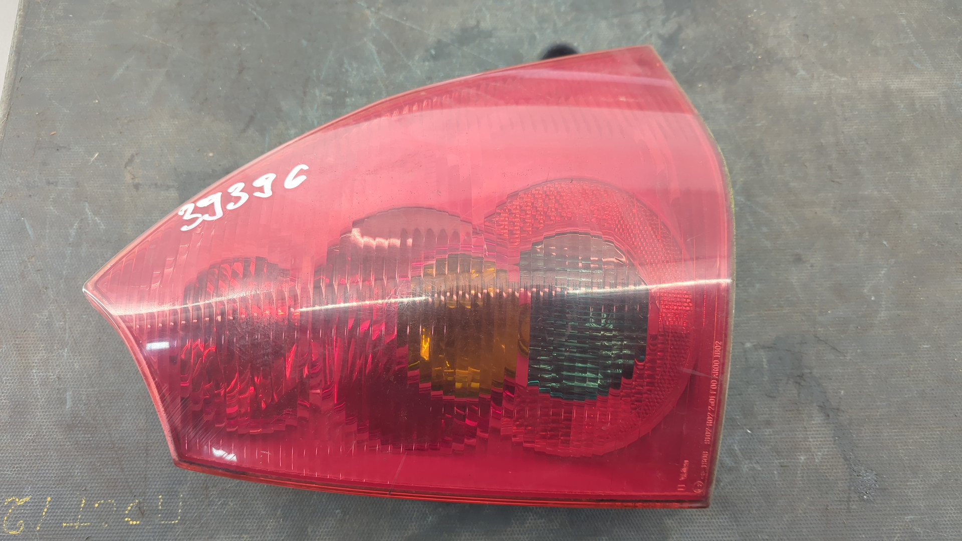 Фонарь задний правый