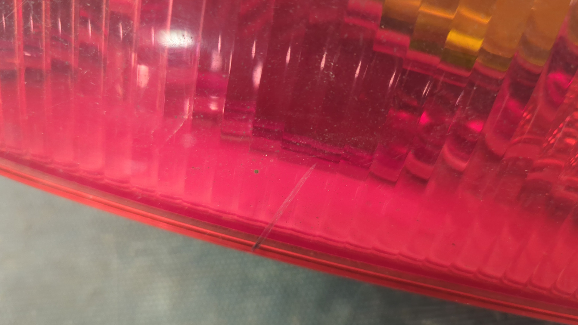 Фонарь задний правый