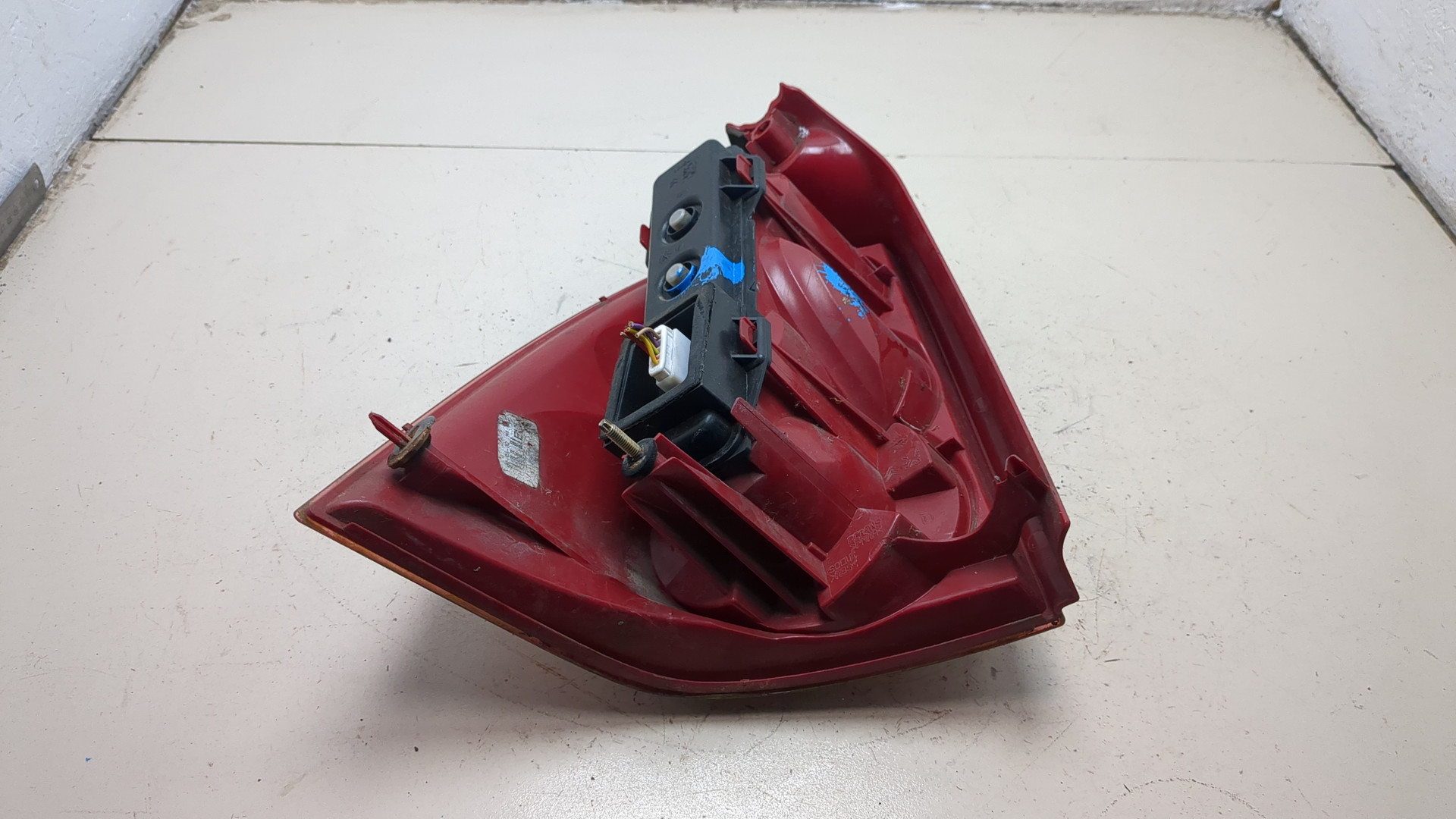 Фонарь задний правый