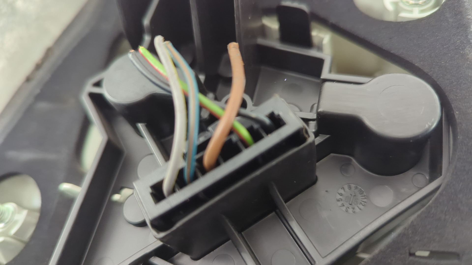 Фонарь задний правый