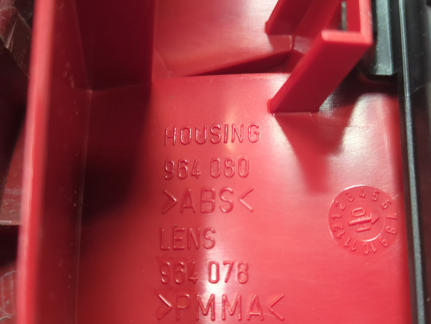 Фонарь задний правый