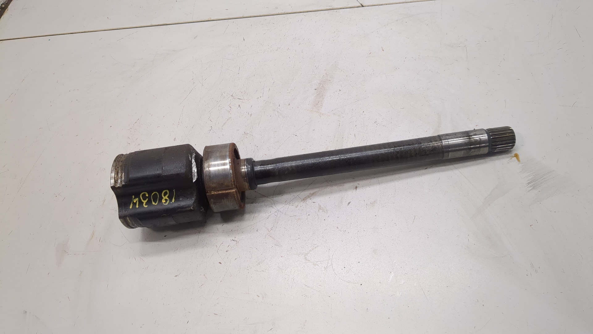 Полуось передняя правая