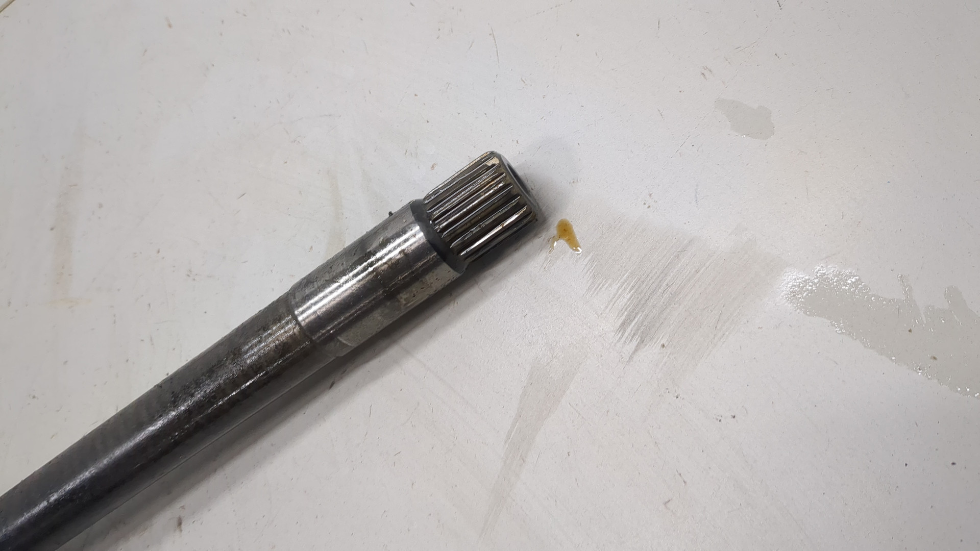 Полуось передняя правая