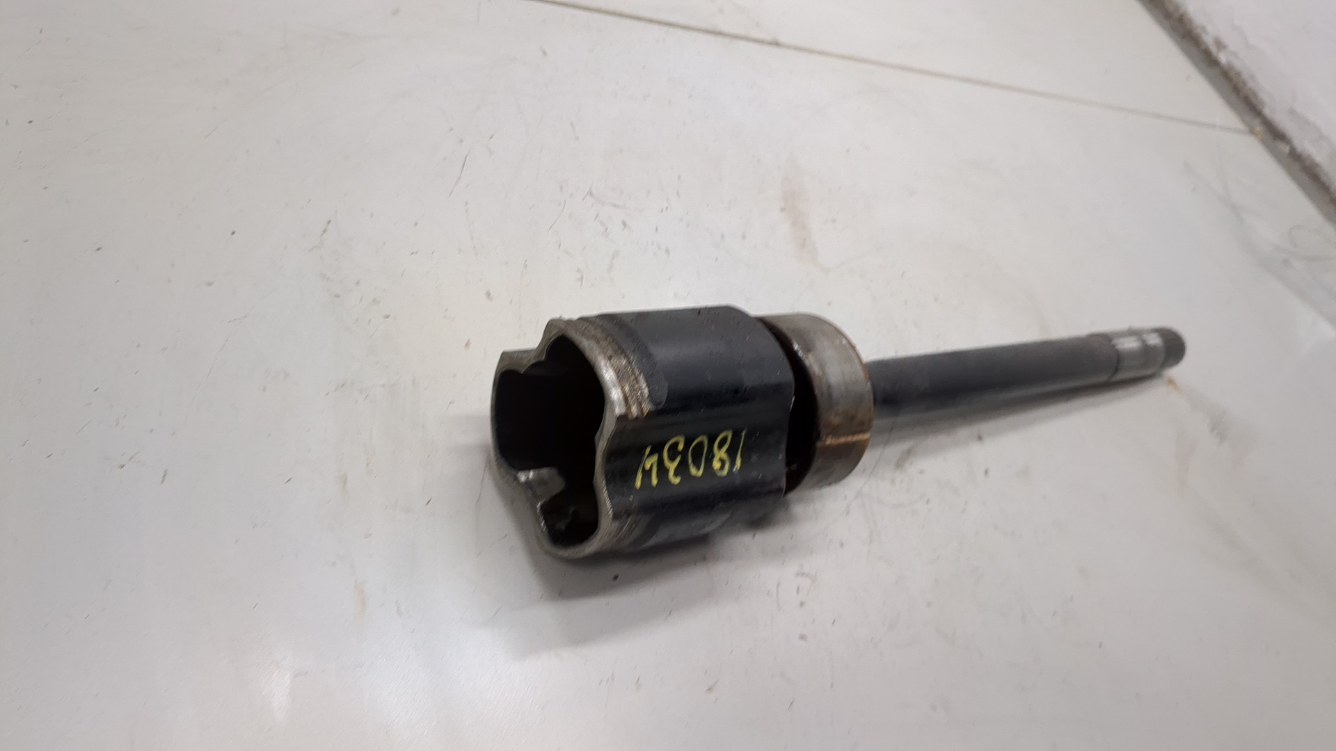 Полуось передняя правая