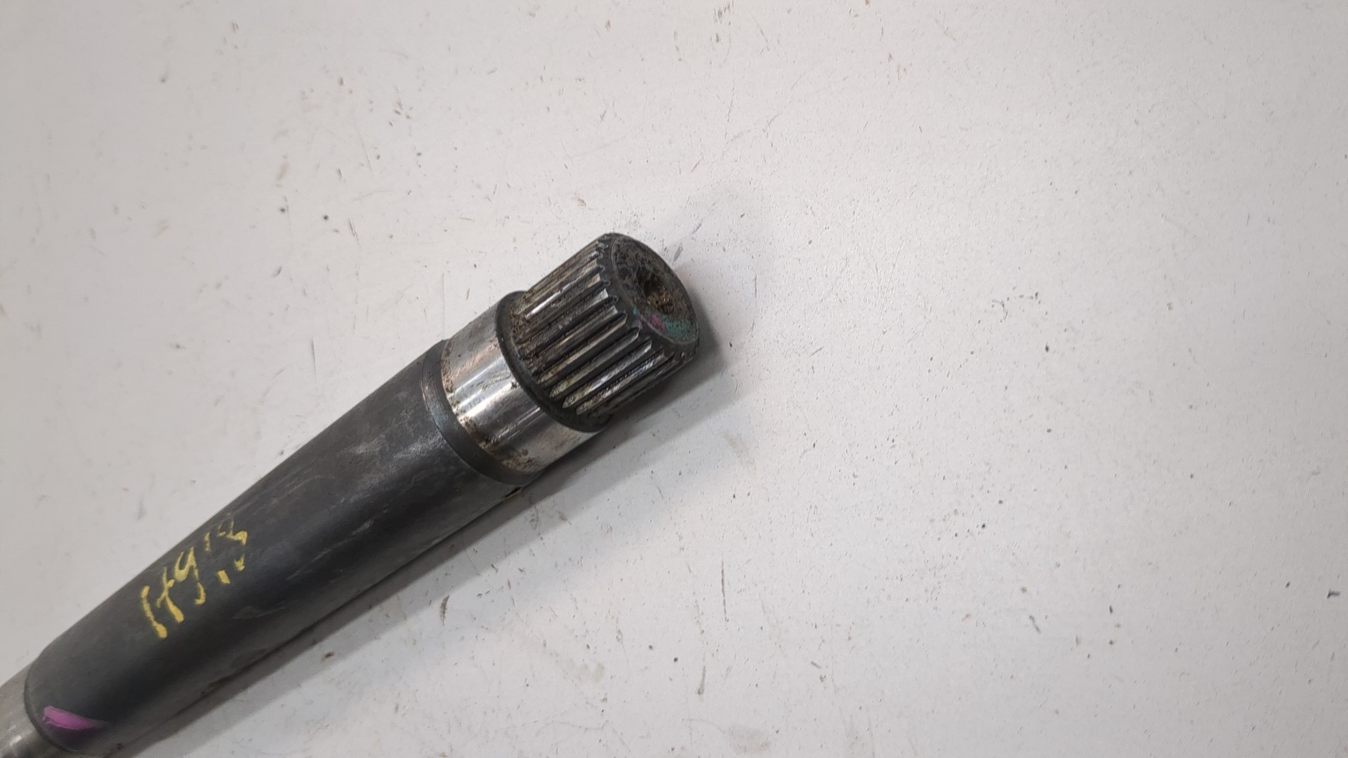 Полуось передняя правая