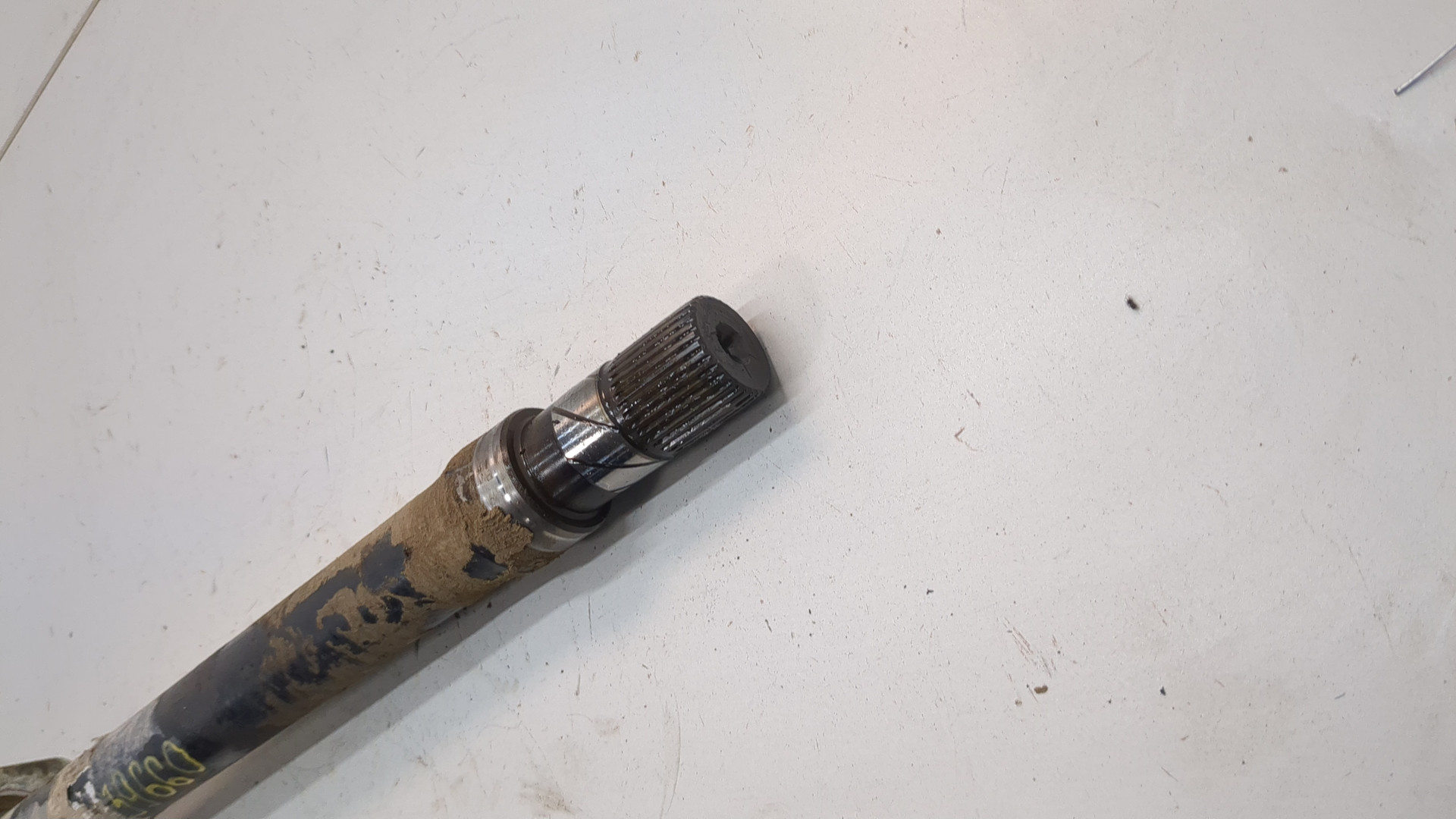 Полуось передняя правая