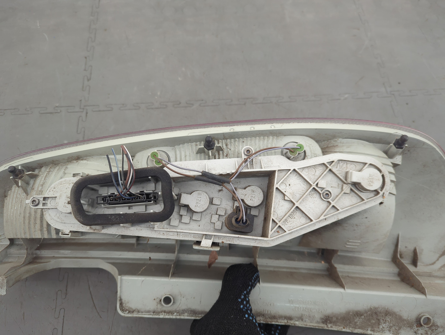 Фонарь задний левый