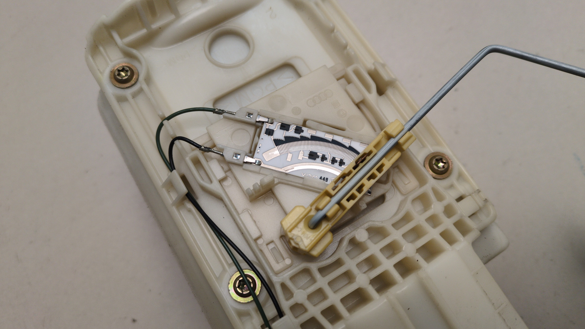 Насос топливный электрический