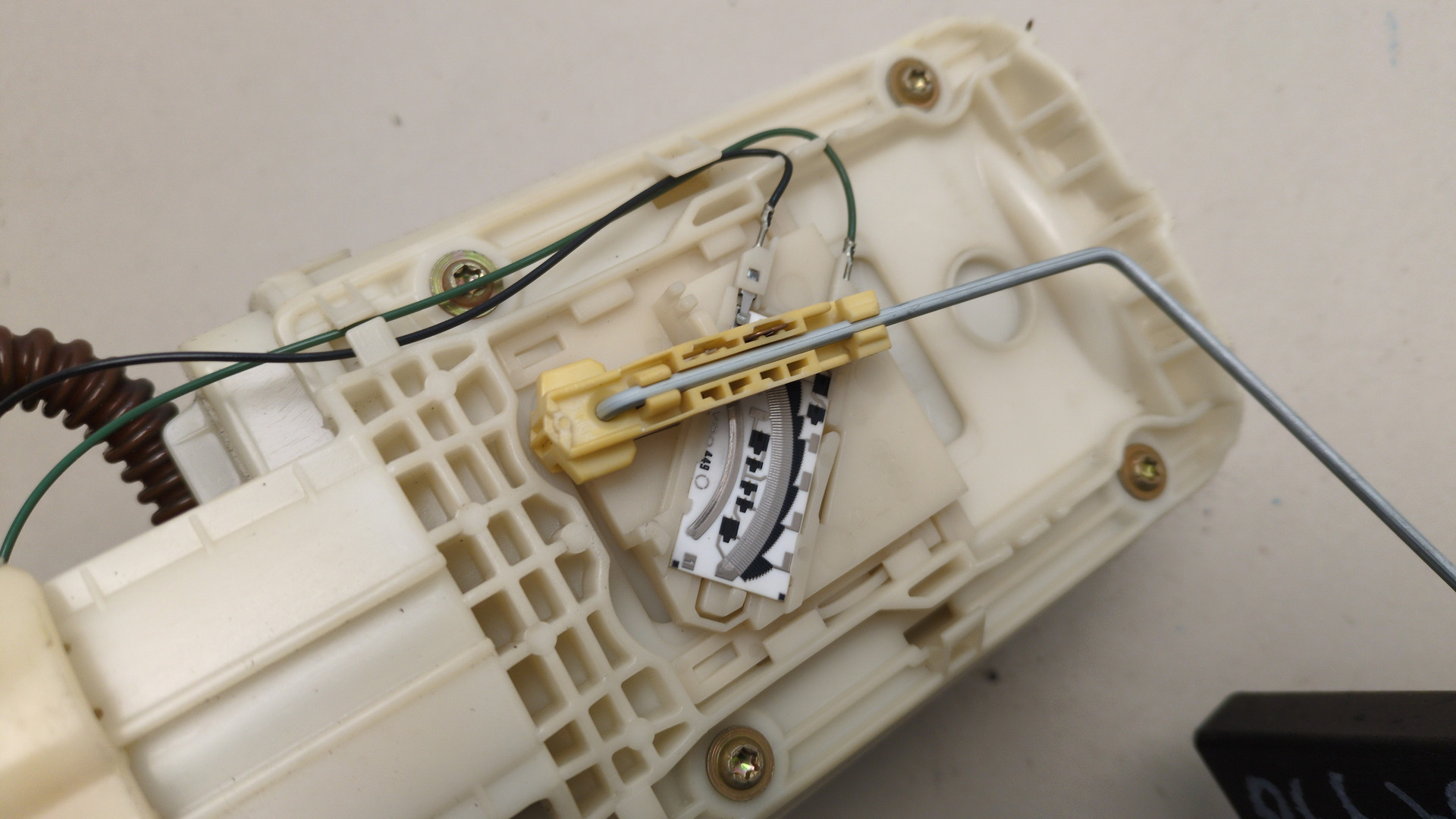 Насос топливный электрический