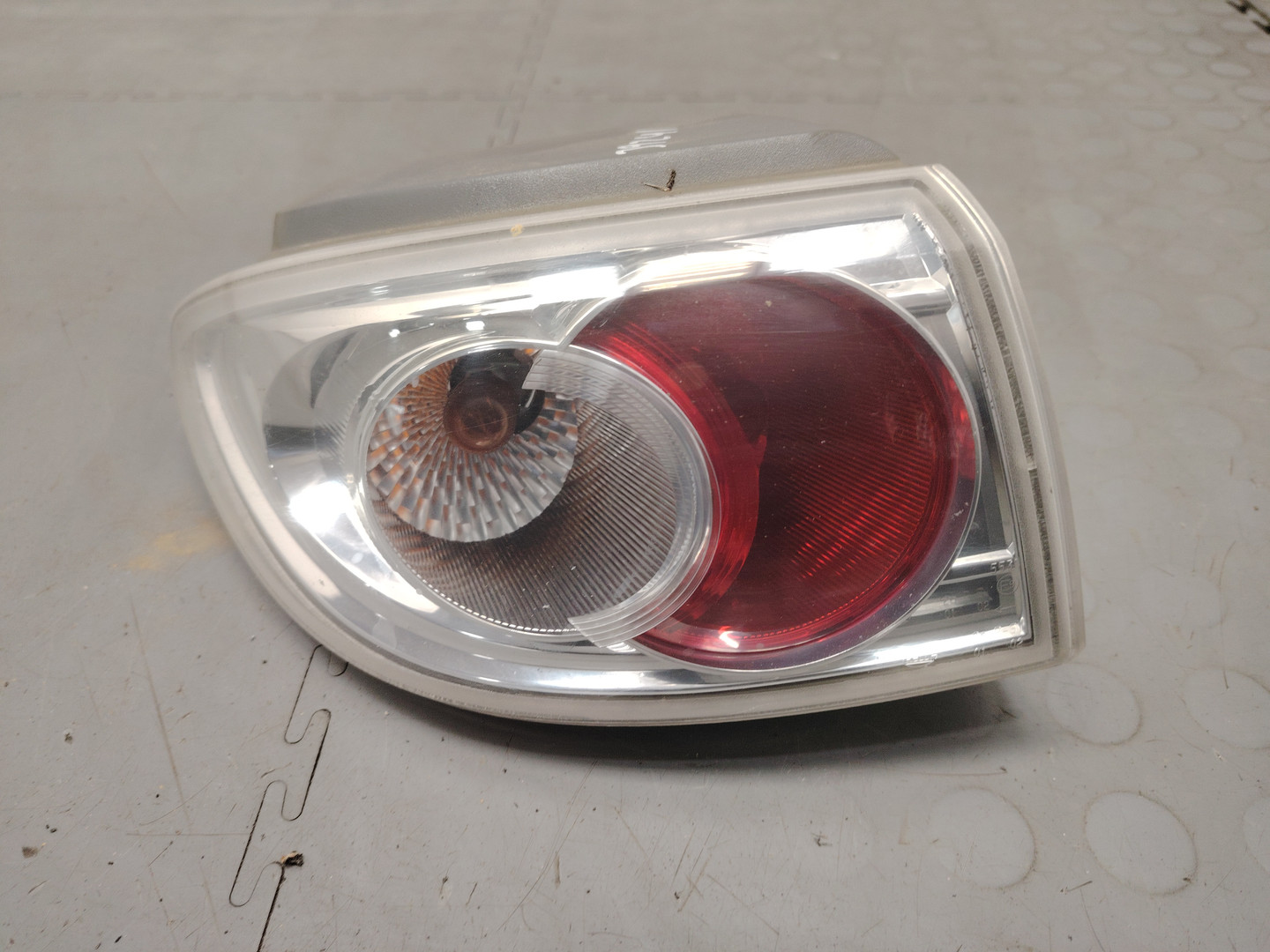 Фонарь задний левый