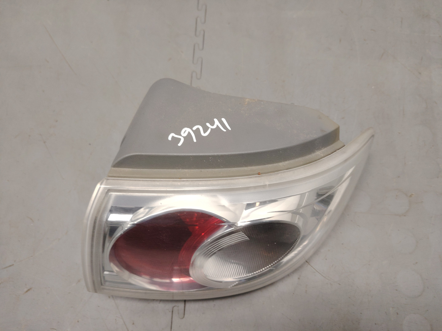 Фонарь задний правый