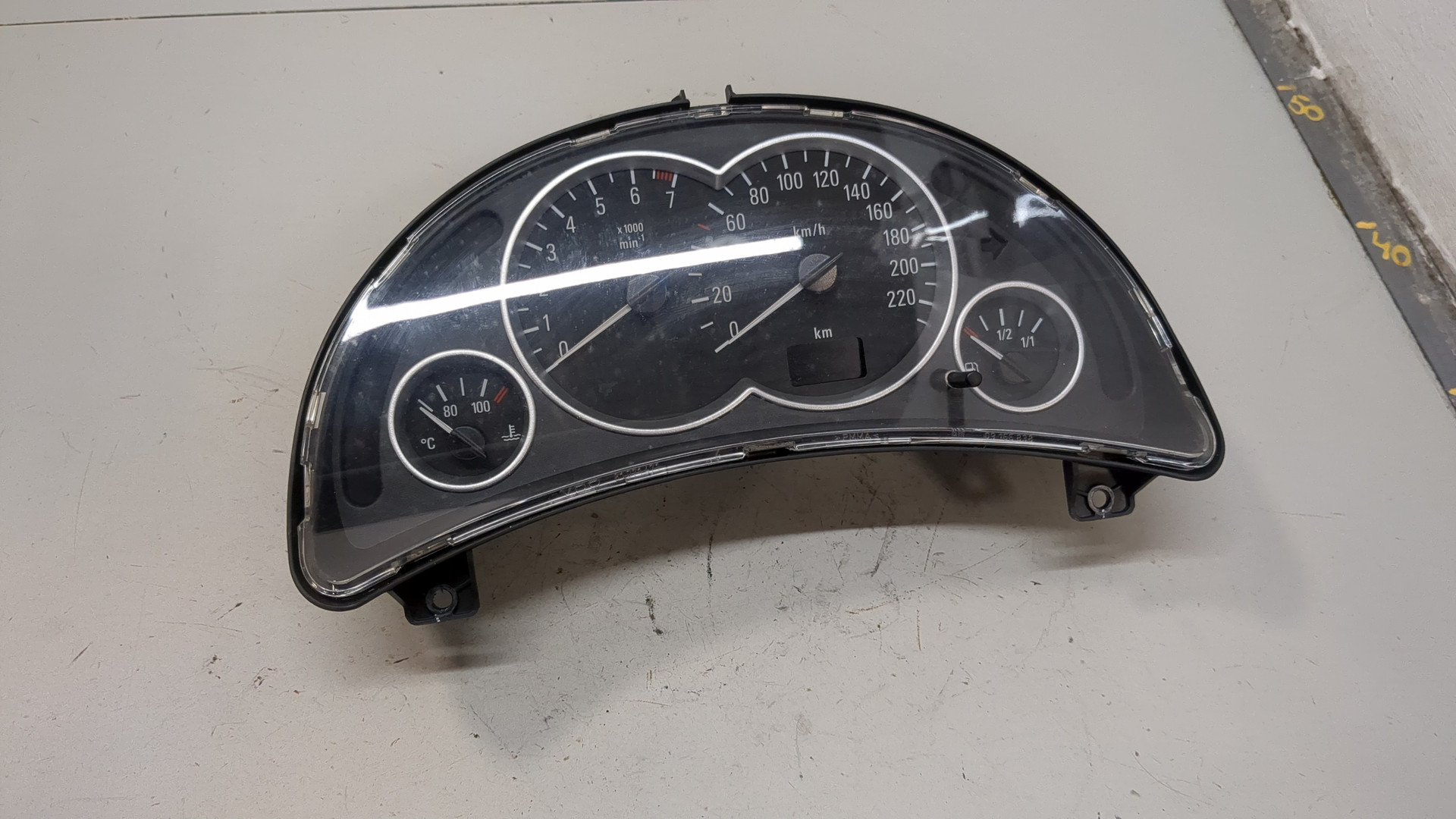 Панель приборов