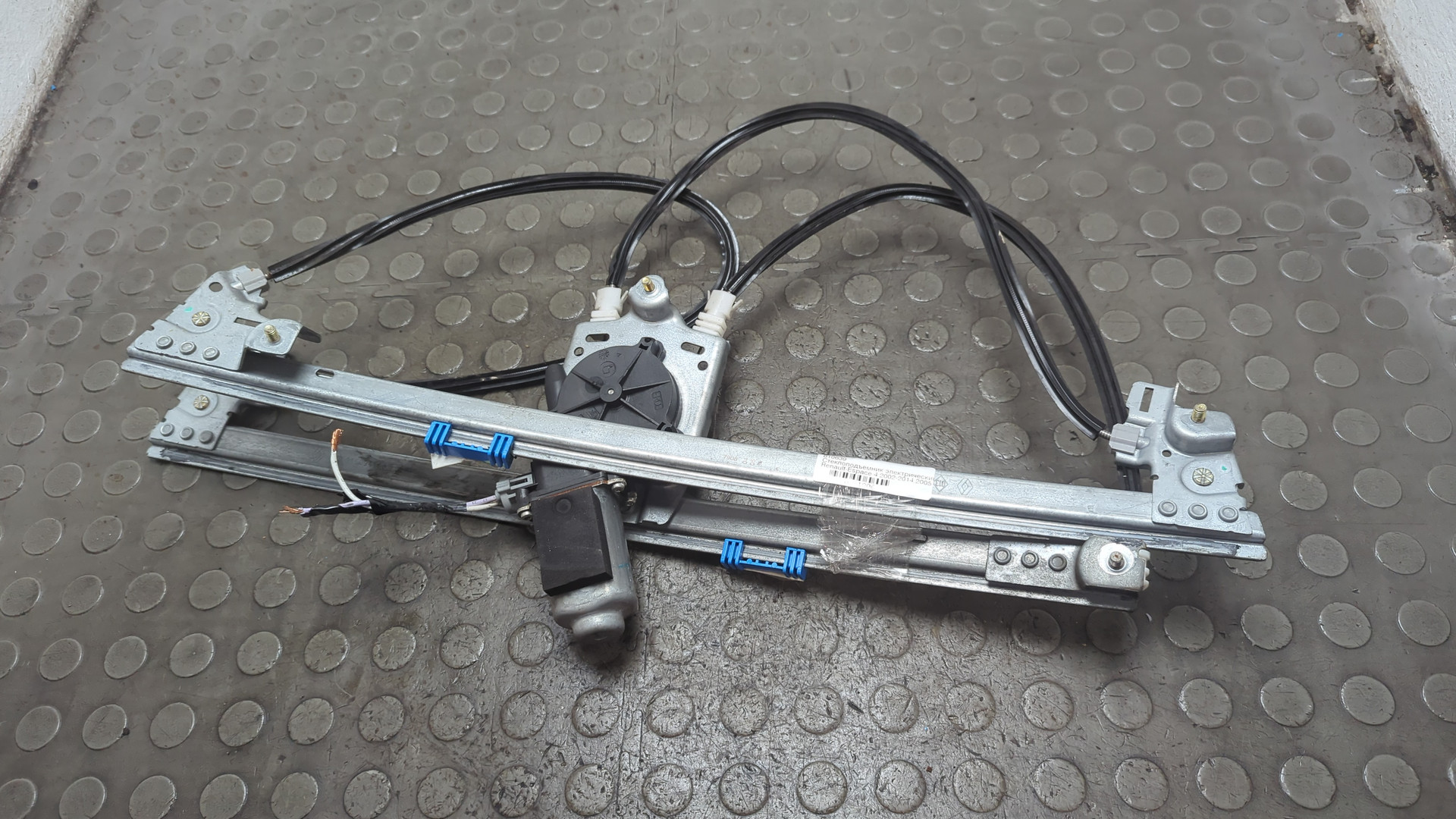 Стеклоподъемник электр. передний правый