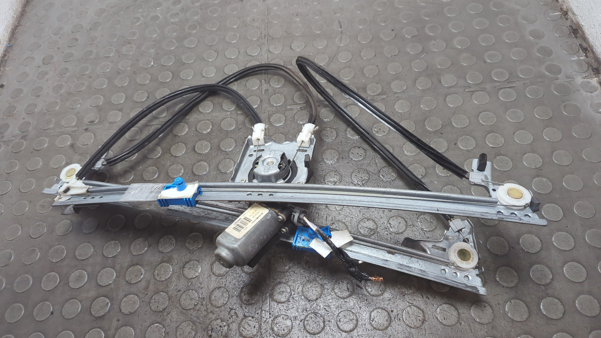 Стеклоподъемник электр. передний правый